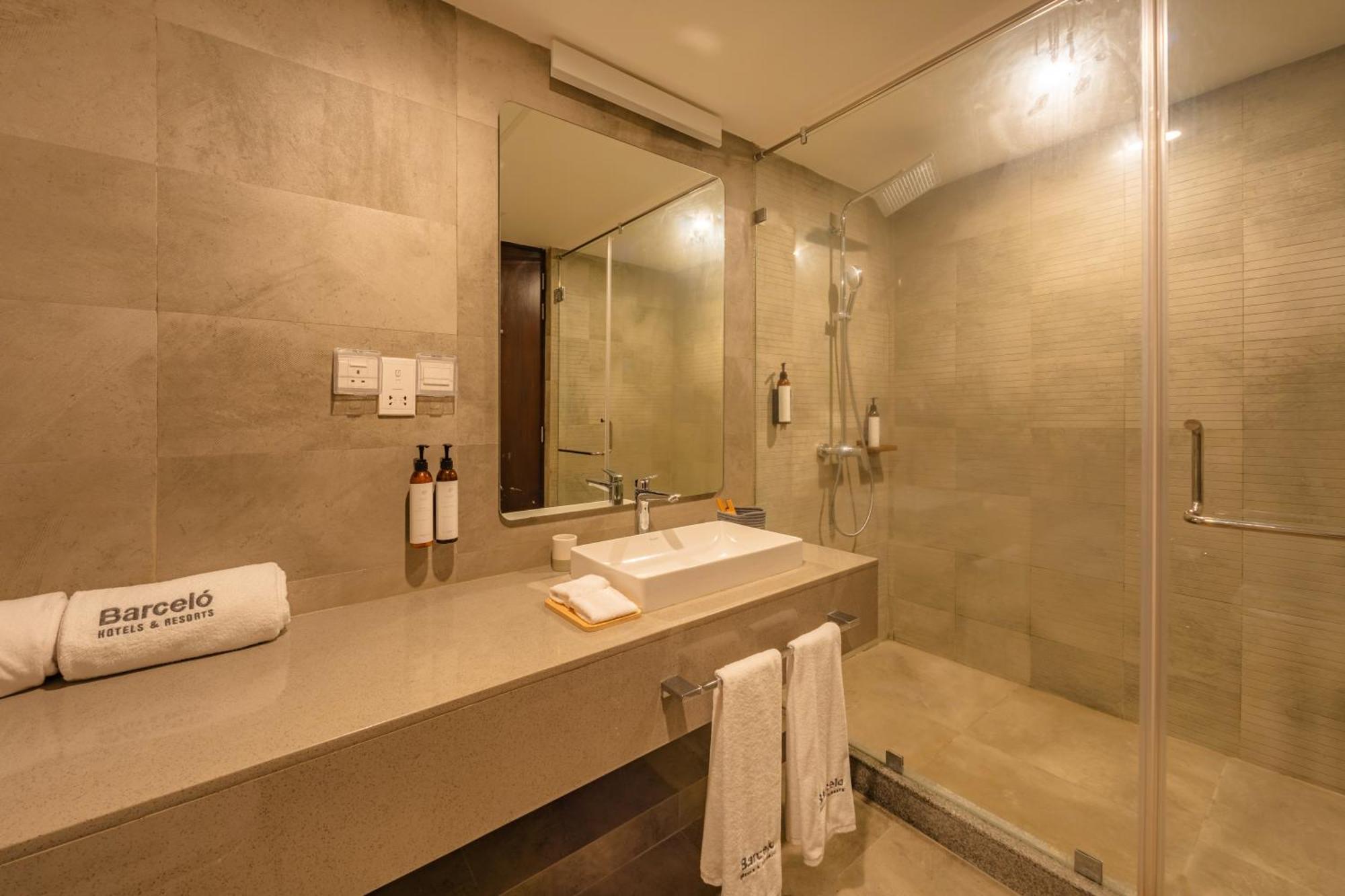 City 3 Bedroom Apartment (Free Airport Transfer)