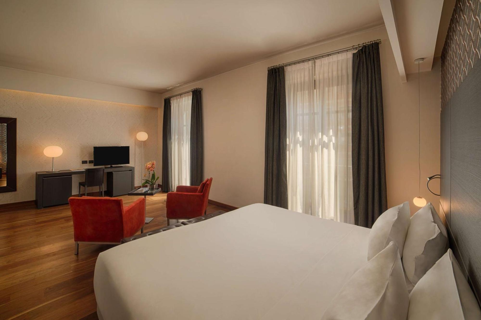 Premium Double or Twin Room XL