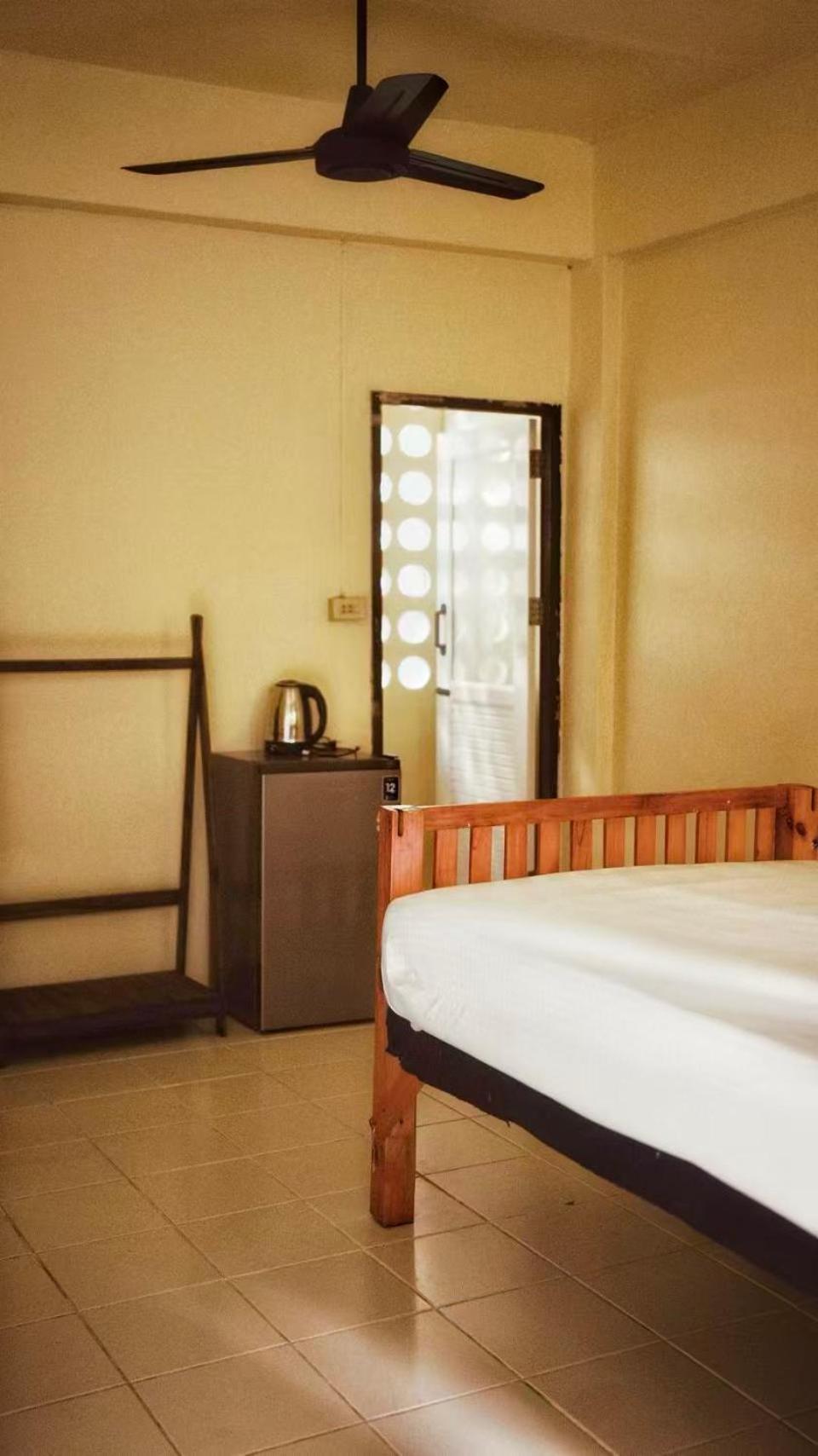 Single Room with Private Bathroom