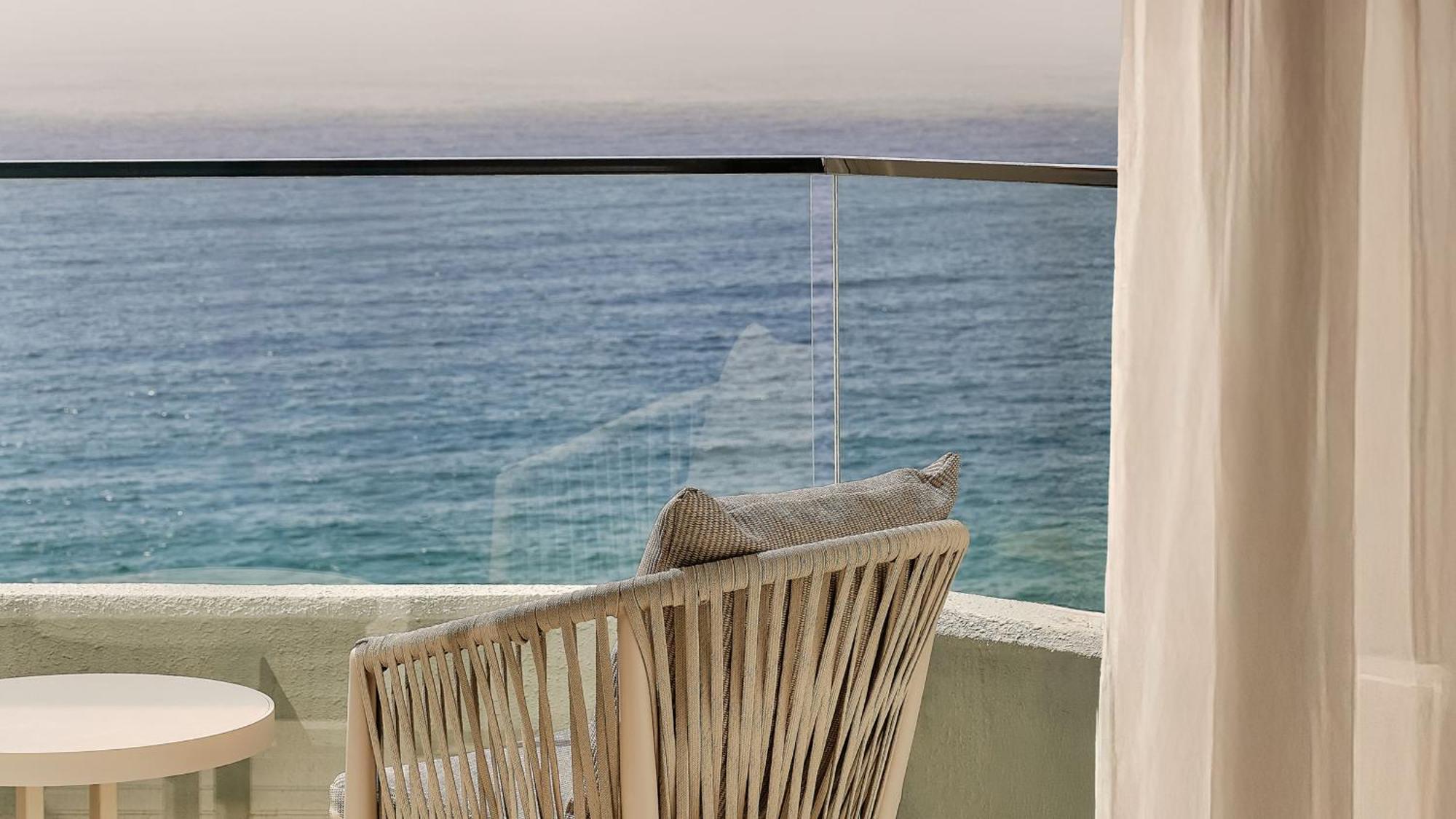 2 Double beds Premium Oceanfront