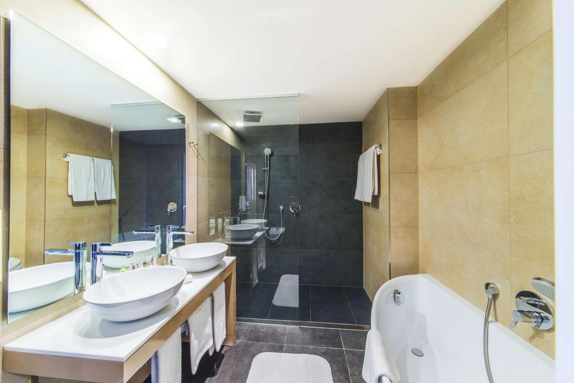 Standard Double or Twin Room with Extra Bed