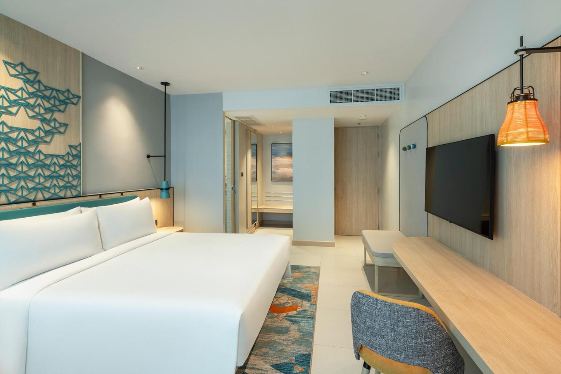 One-Bedroom King Suite with Sea View - Bay Tower