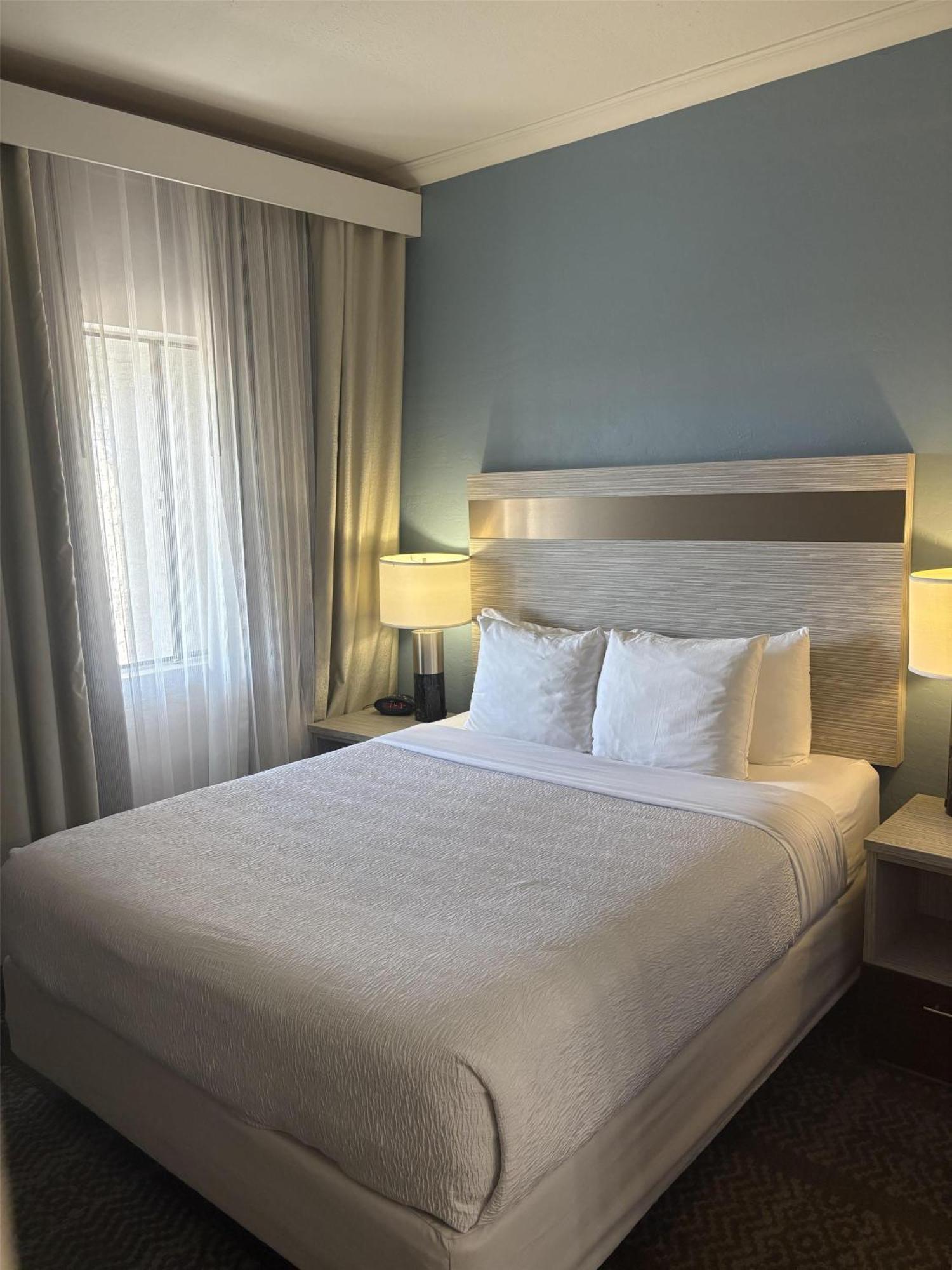 Two-Room Queen Suite with Sofa Bed - Non-Smoking