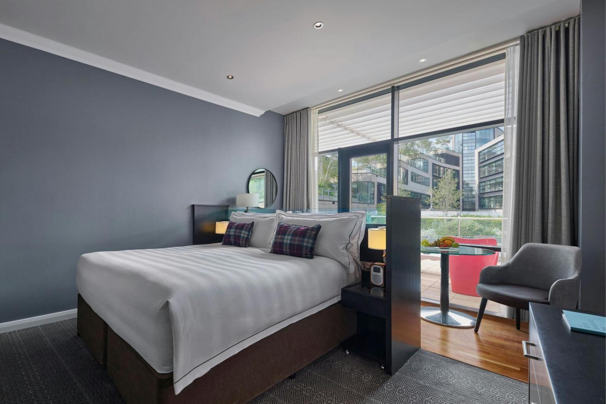 Greenside Terrace Room, 1 King, Balcony