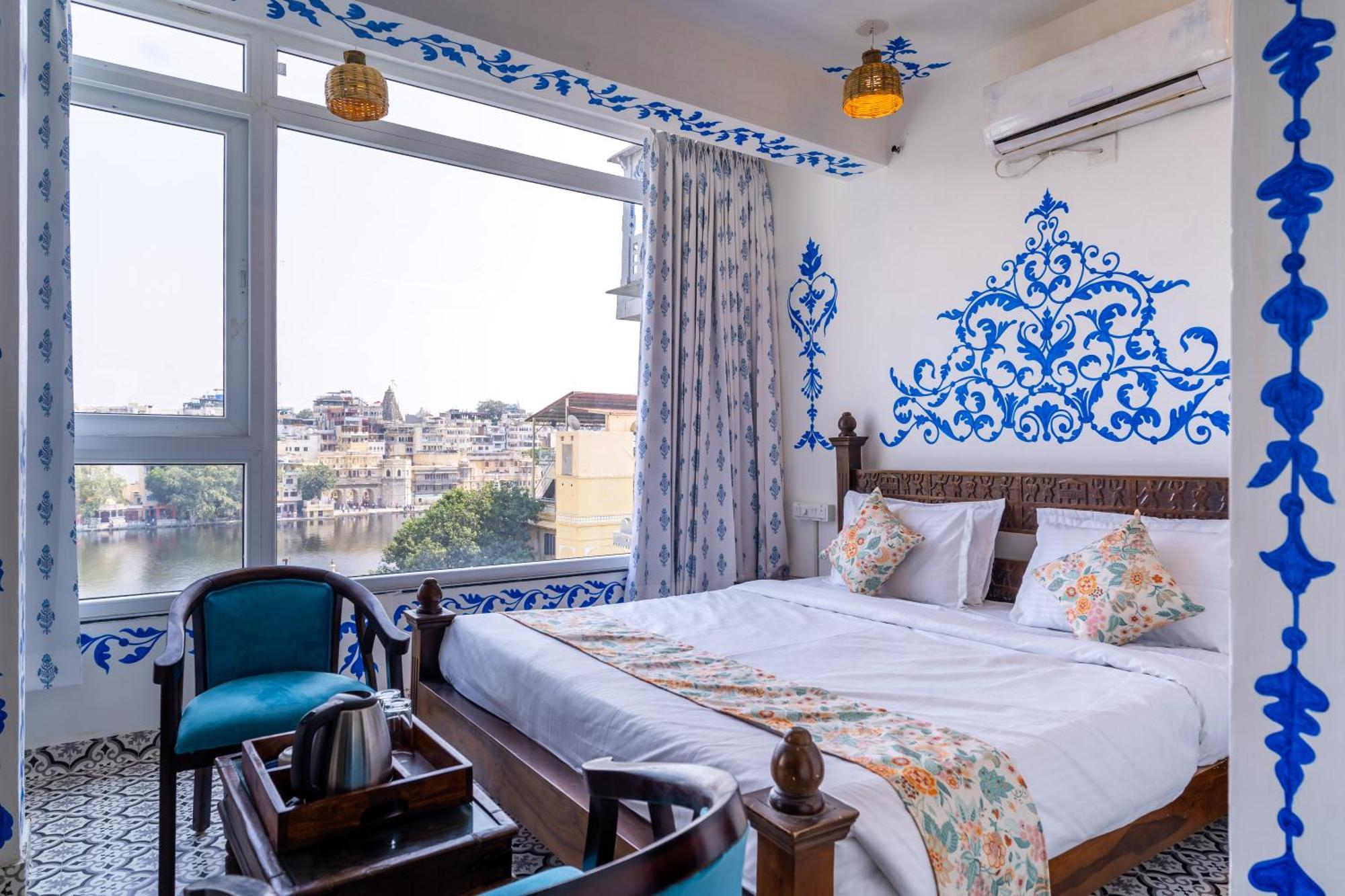 Super Deluxe Room with Lake View