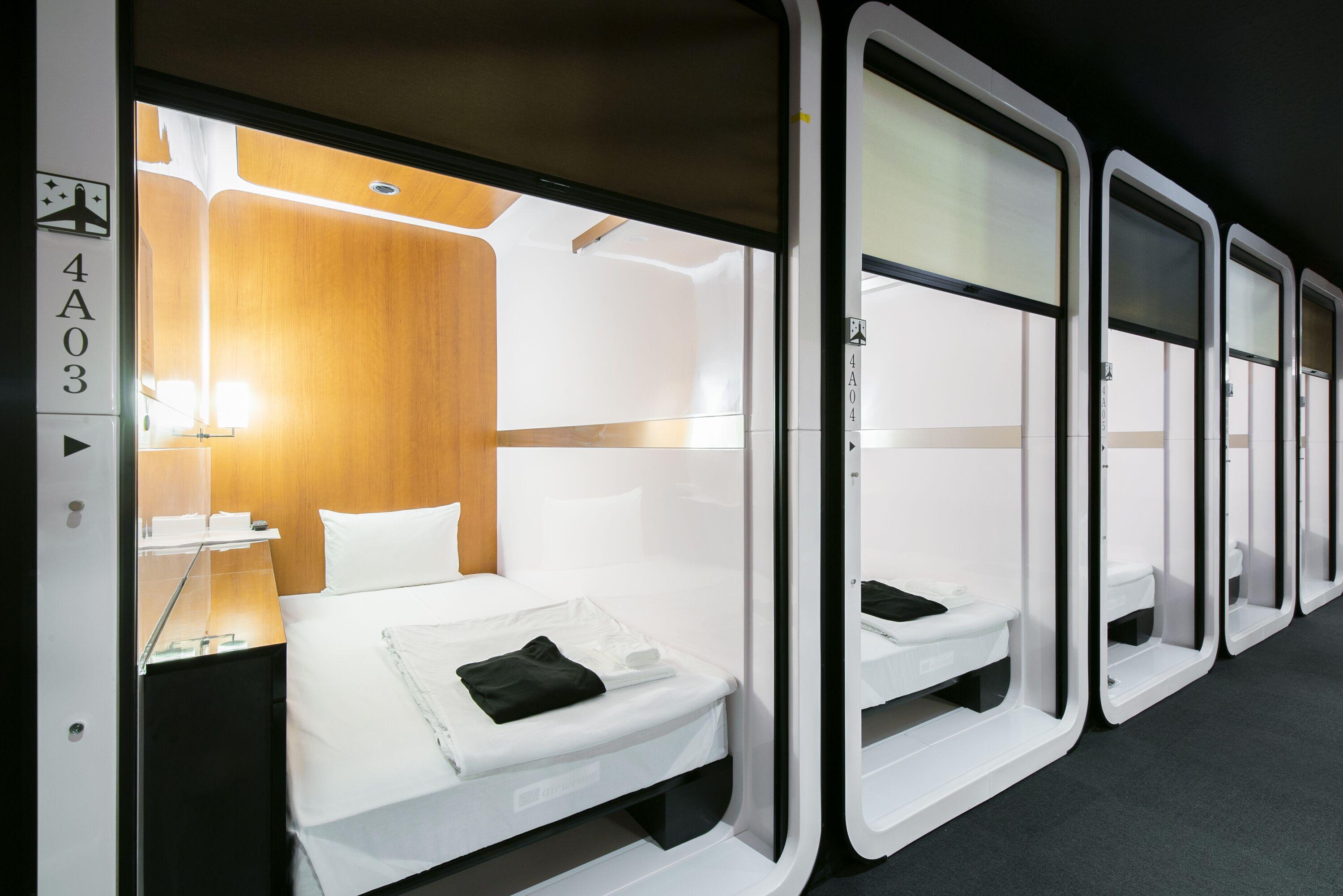 Business Class Cabin - Male Only