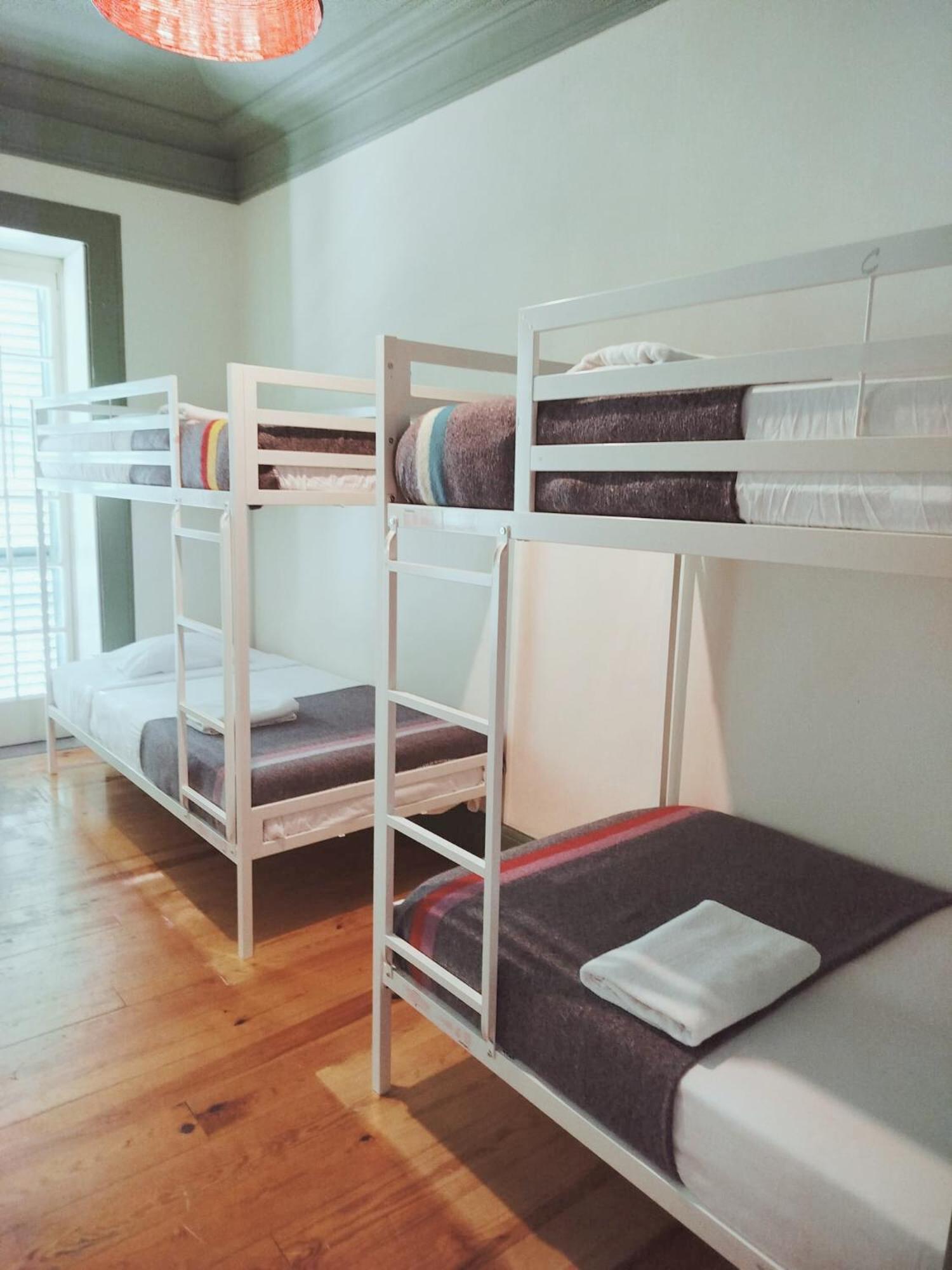 Bed in 4-Bed Mixed Dormitory Room with Balcony