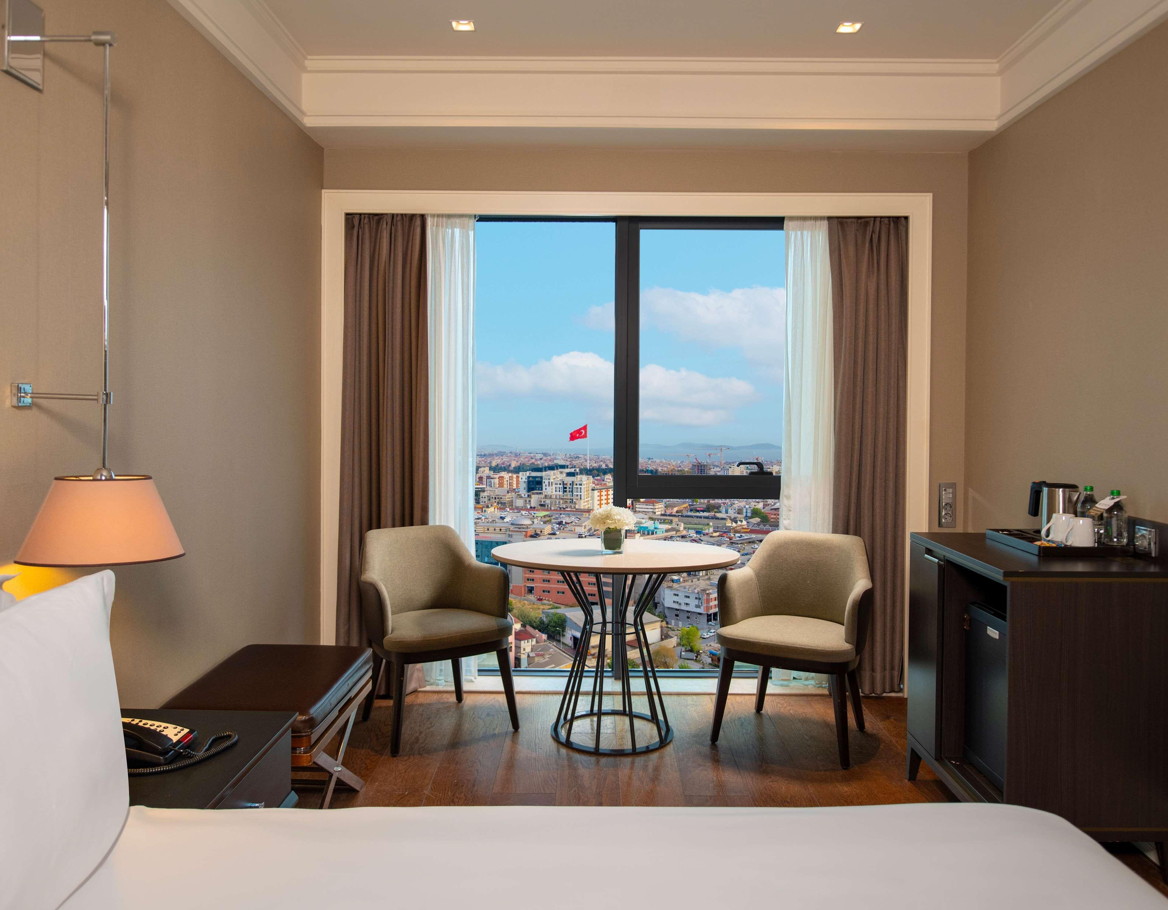 Executive French Room with City View