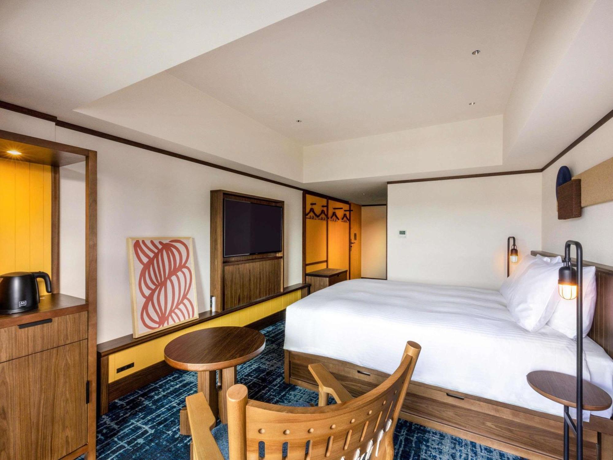 Superior Room with One Double Bed and One Single Bed - Non Smoking