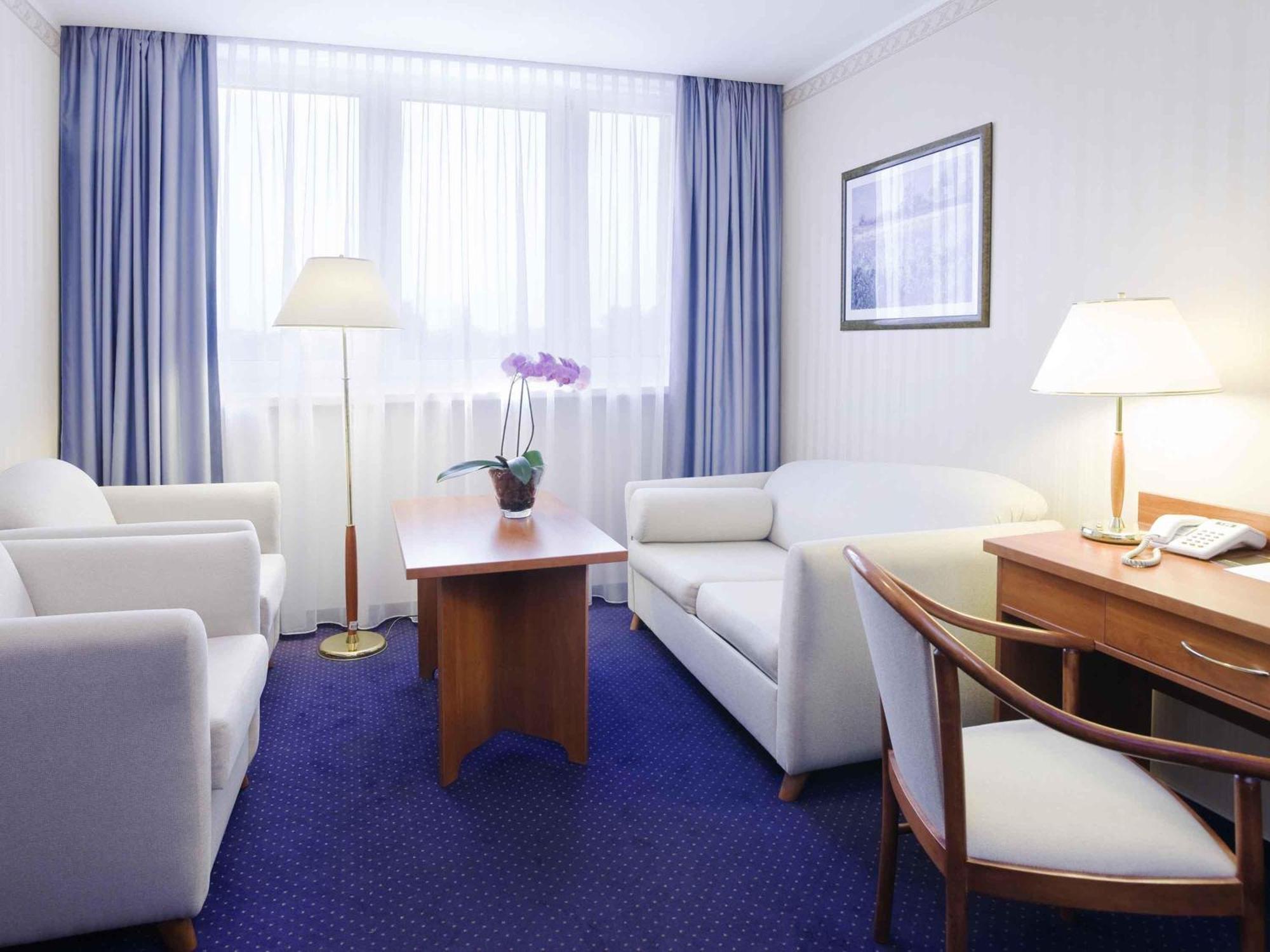 Deluxe Suite with Sofa