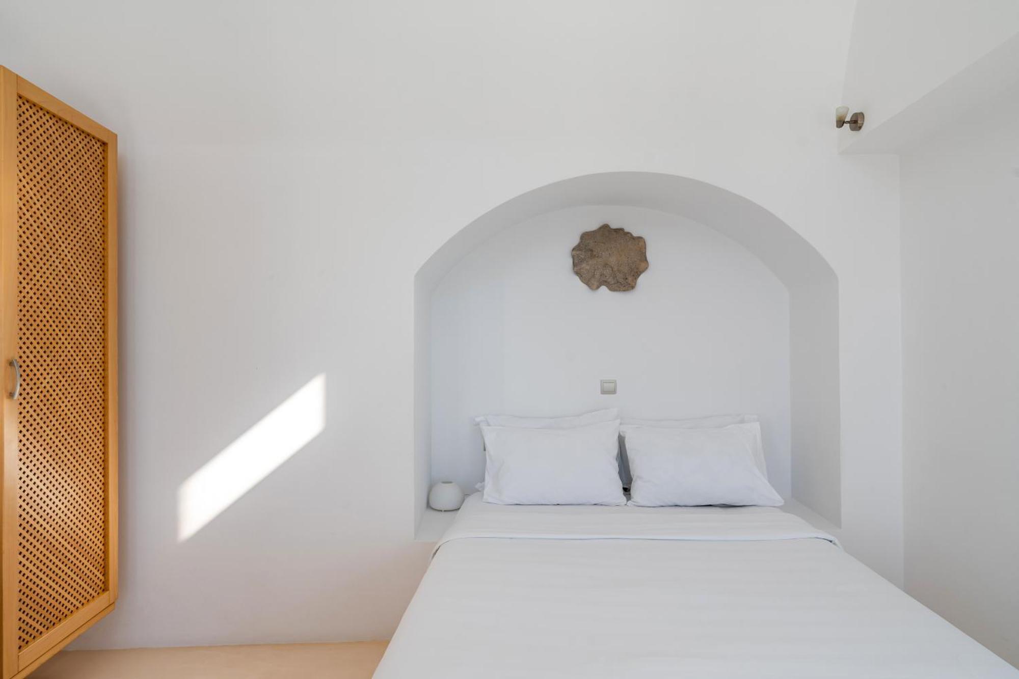 Executive Suite with Panoramic Caldera View