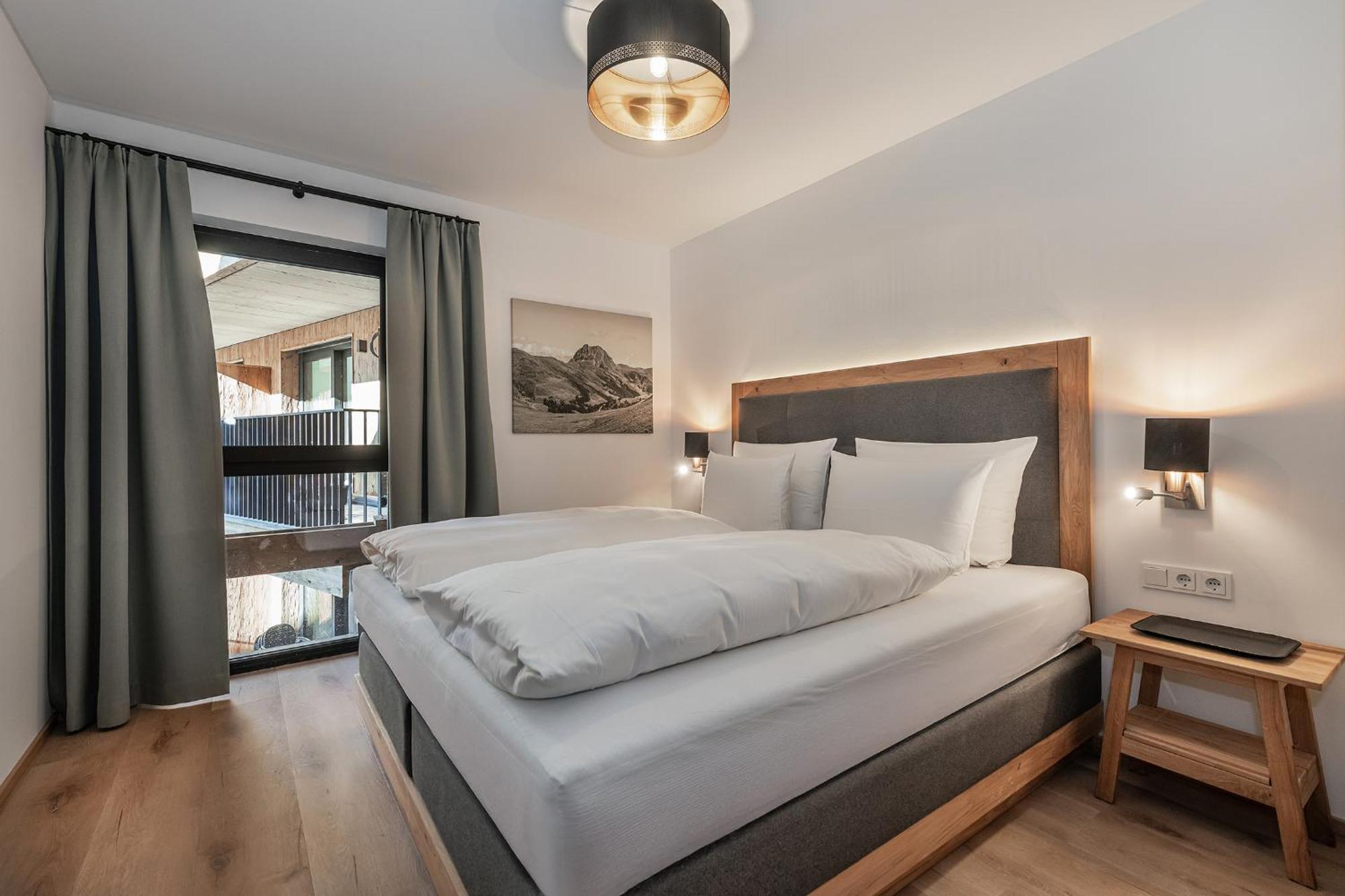 One-Bedroom Apartment with Balcony