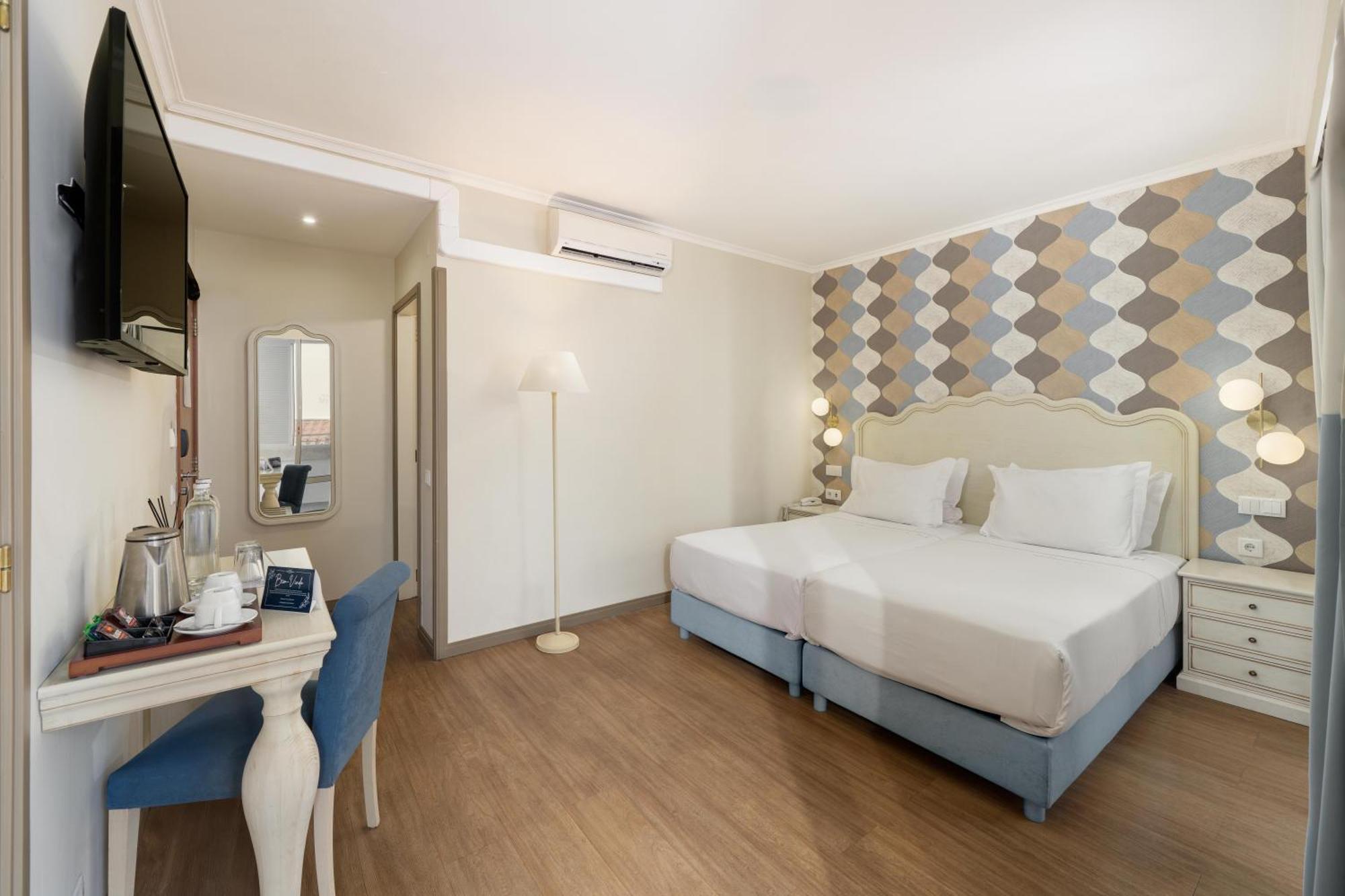 Superior Twin Room with Balcony
