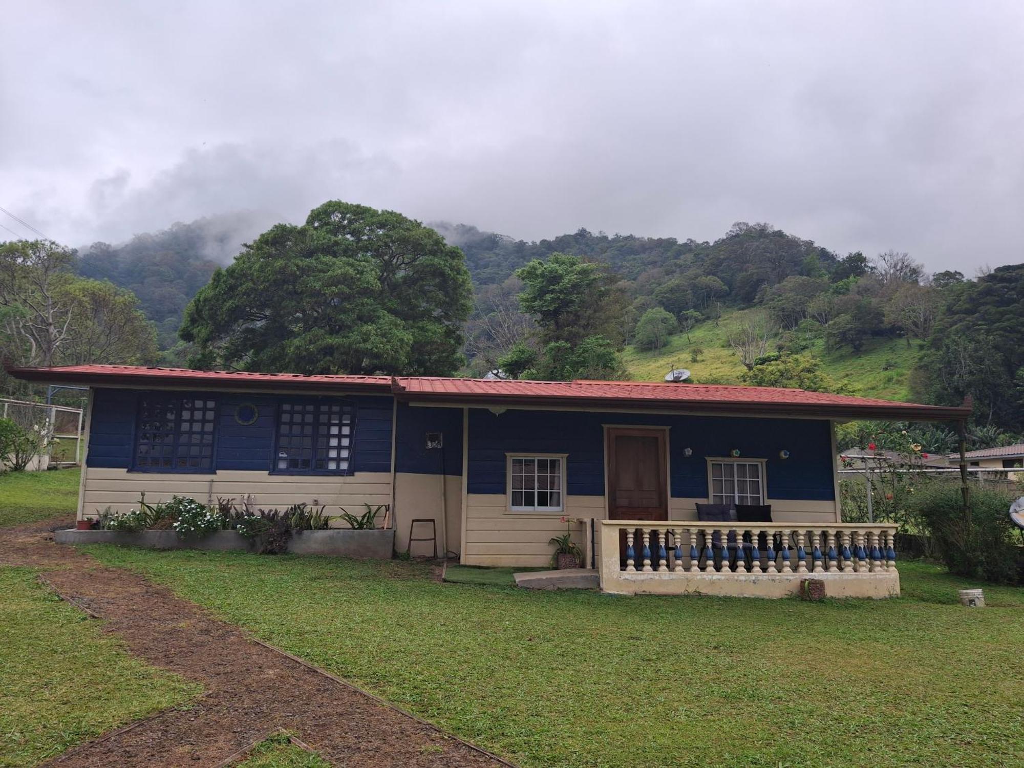 Bungalow (4 Adults)