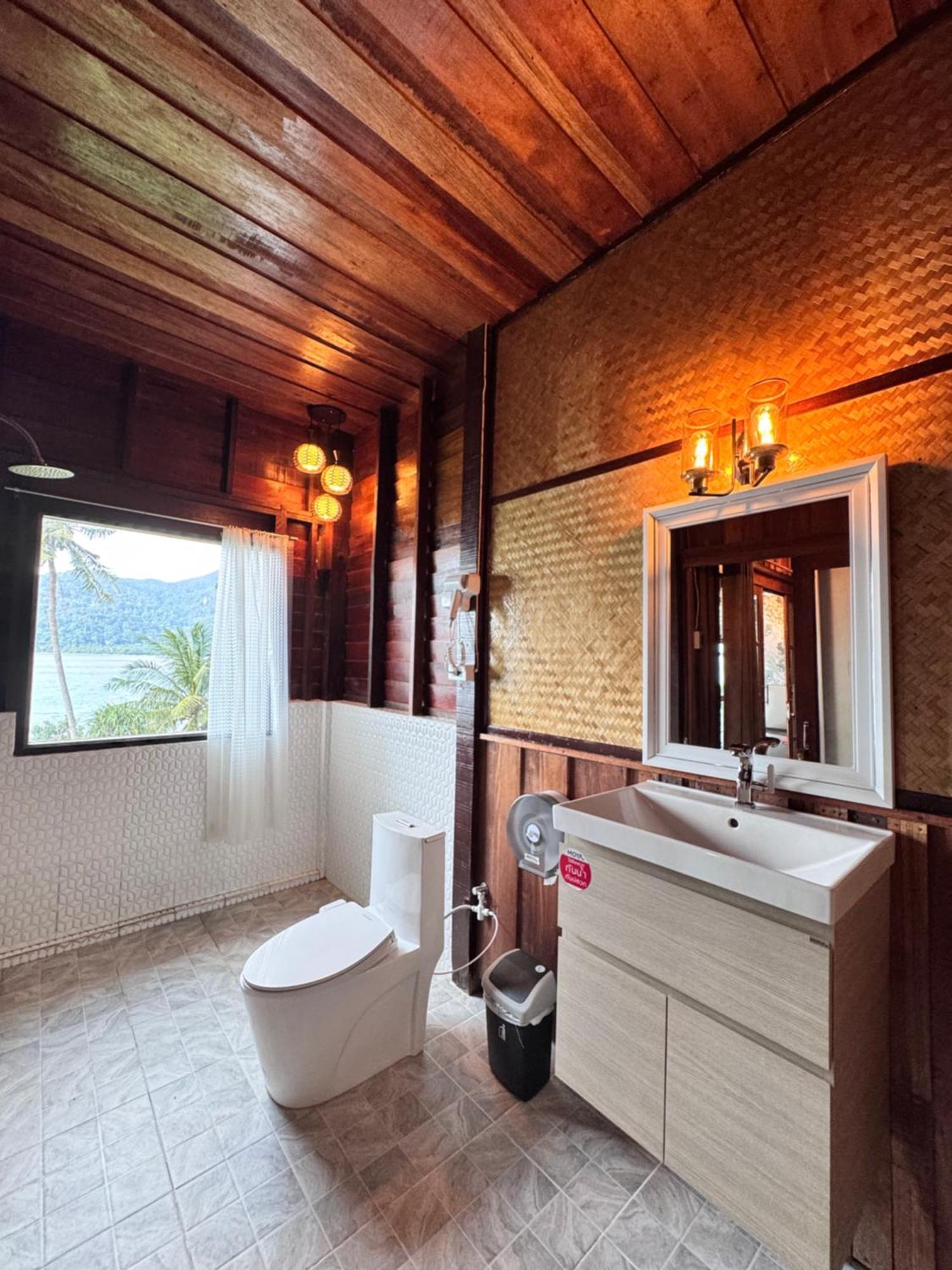 Deluxe Bungalow