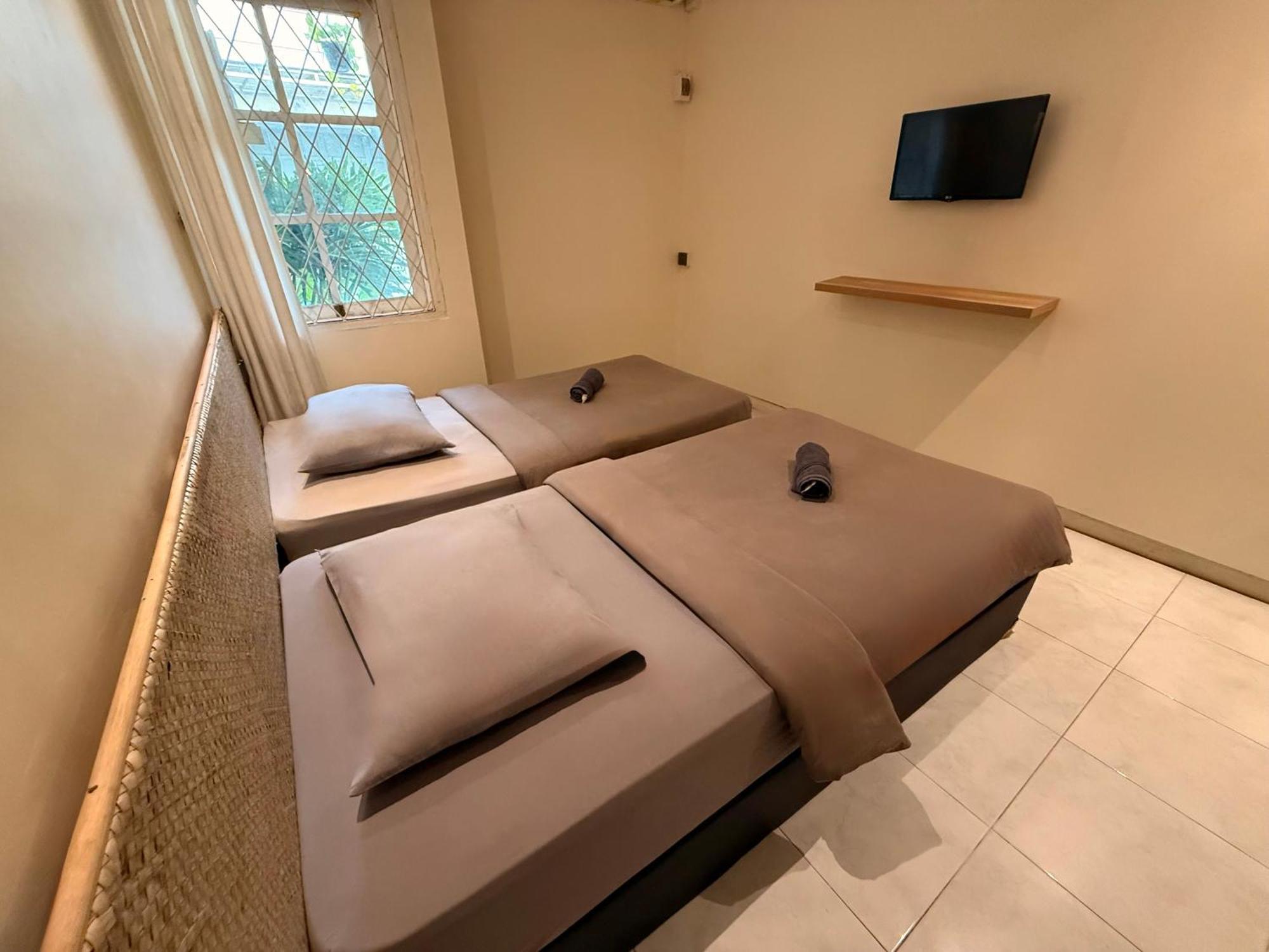 Twin Room with Shared Bathroom