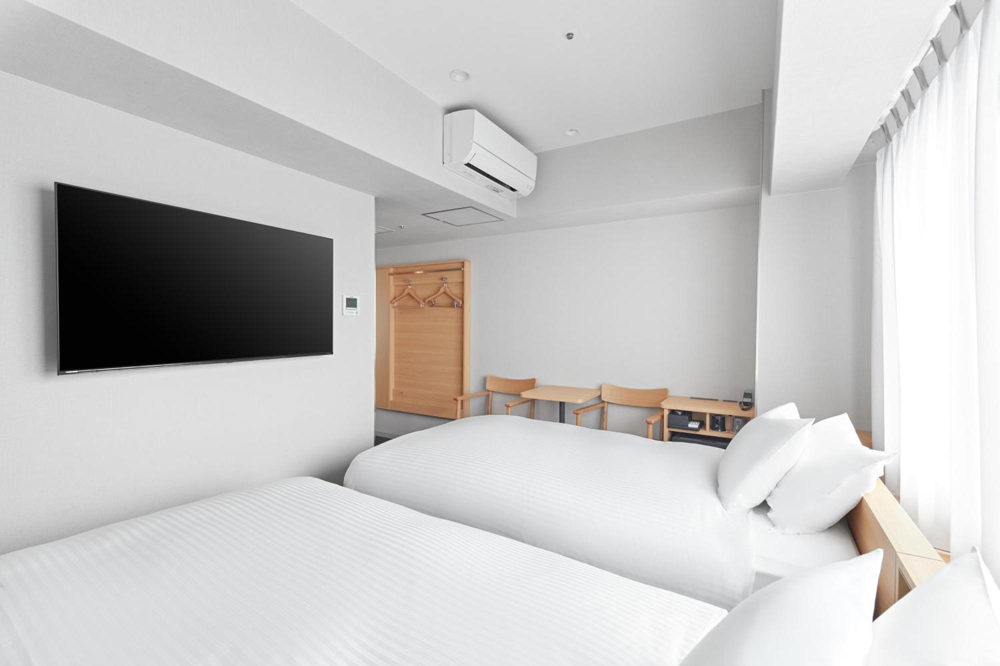 Twin Room - Non-Smoking