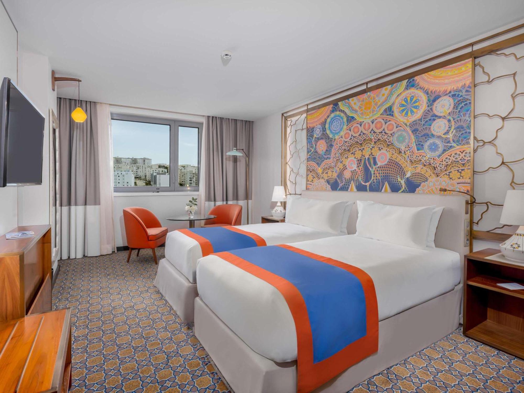 Classic Twin Room - City Side