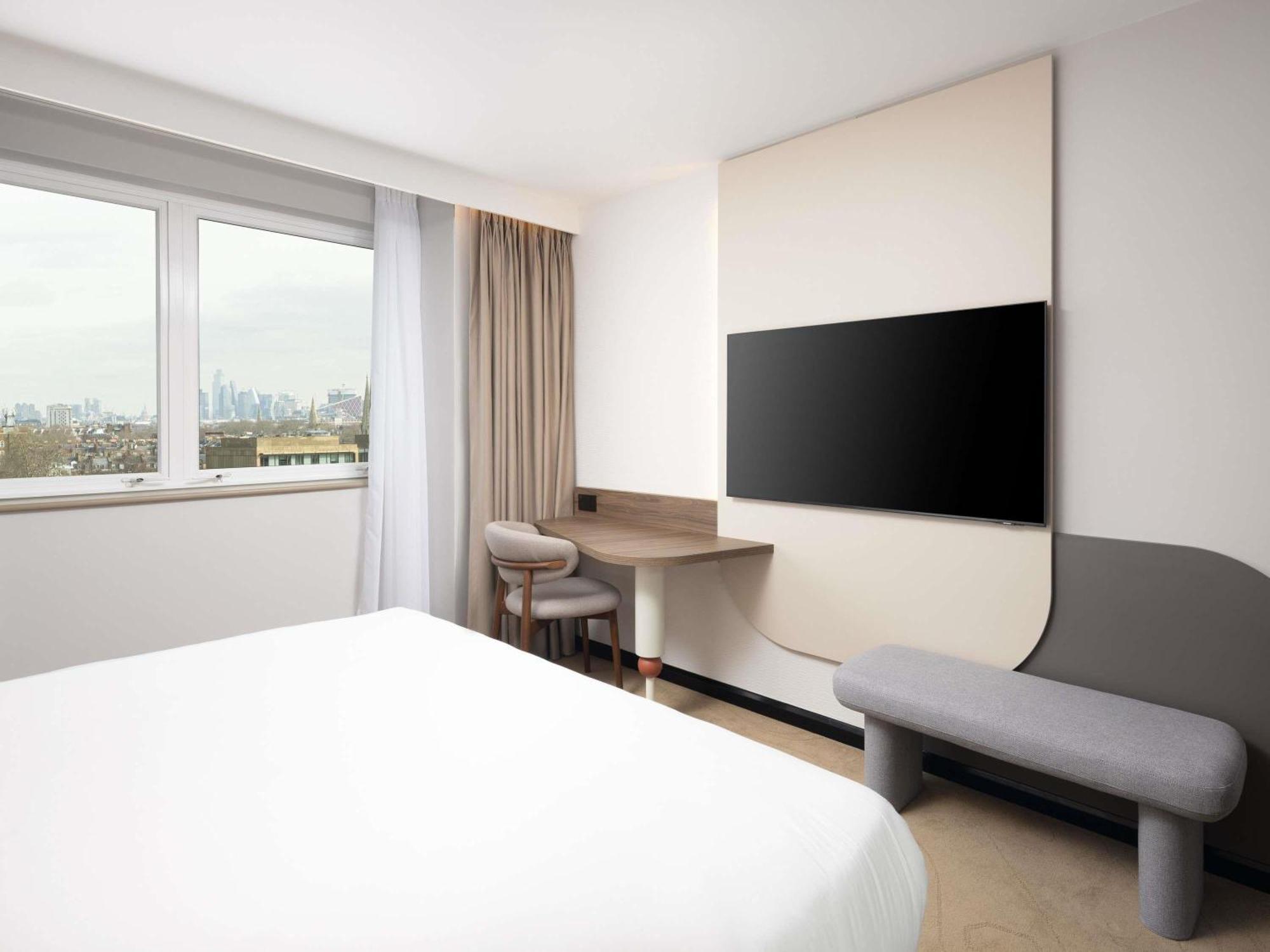Deluxe Twin Room with Rainfall Shower