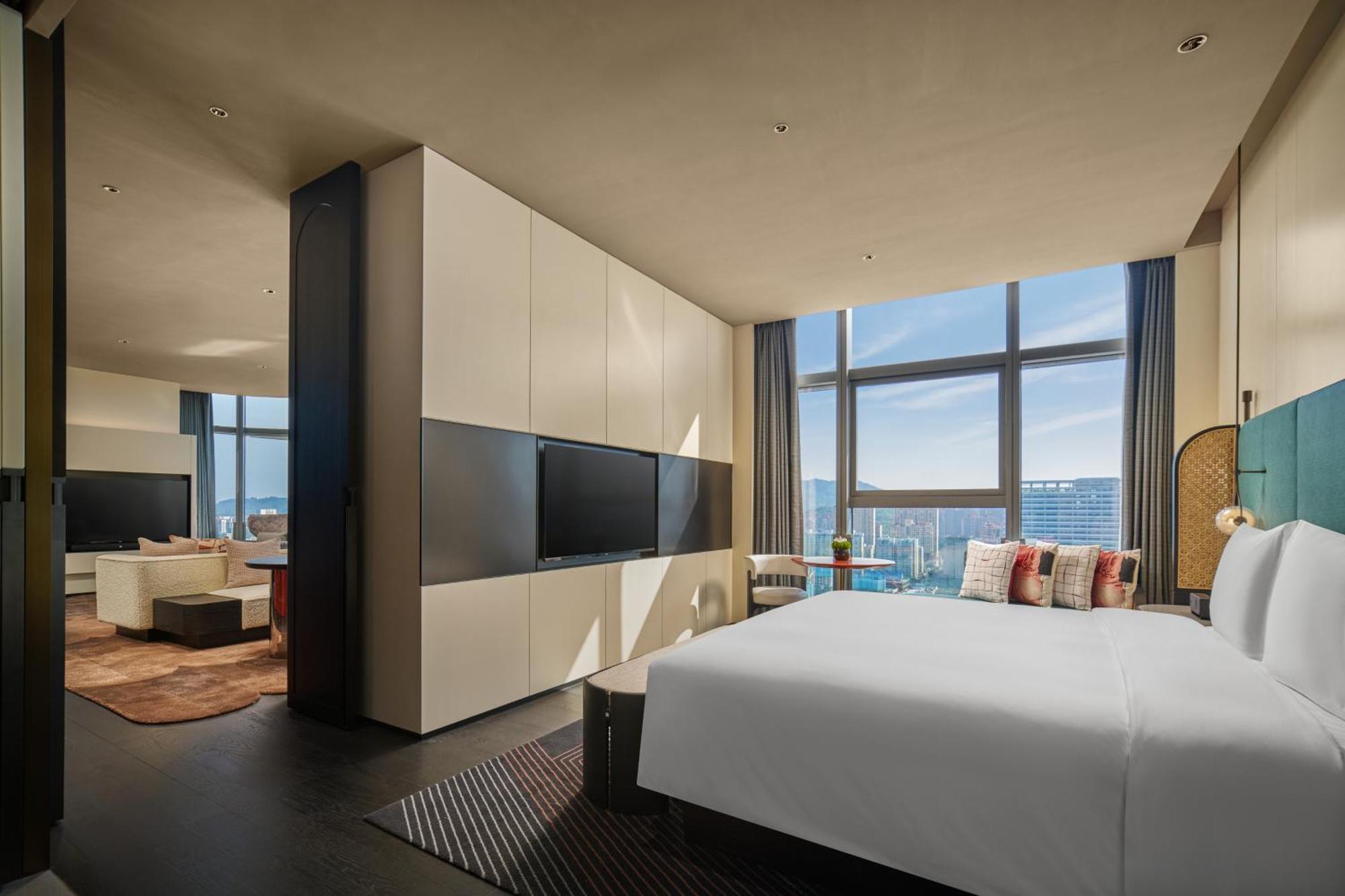 One-Bedroom King Suite