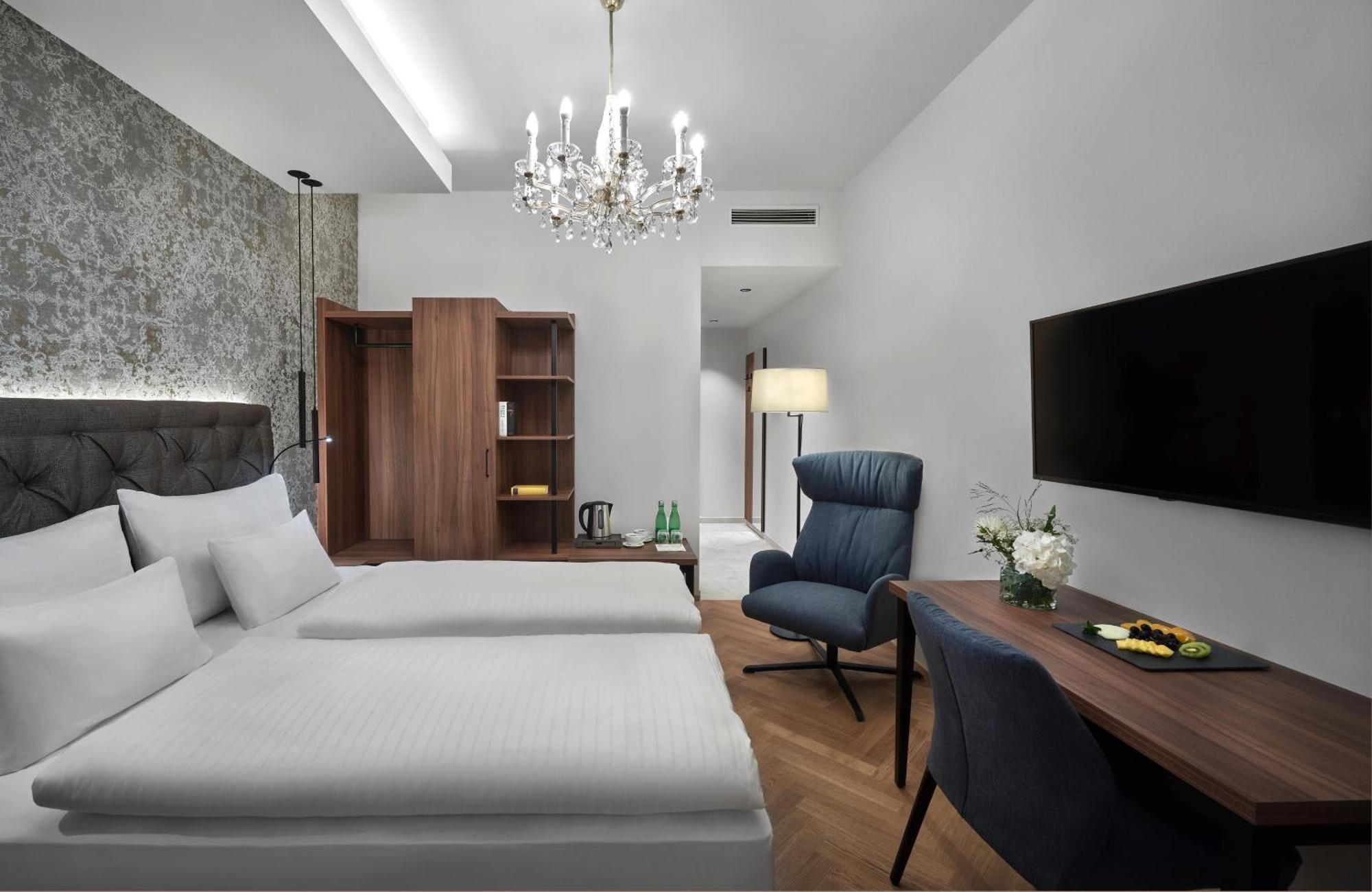 Classic Double Room
