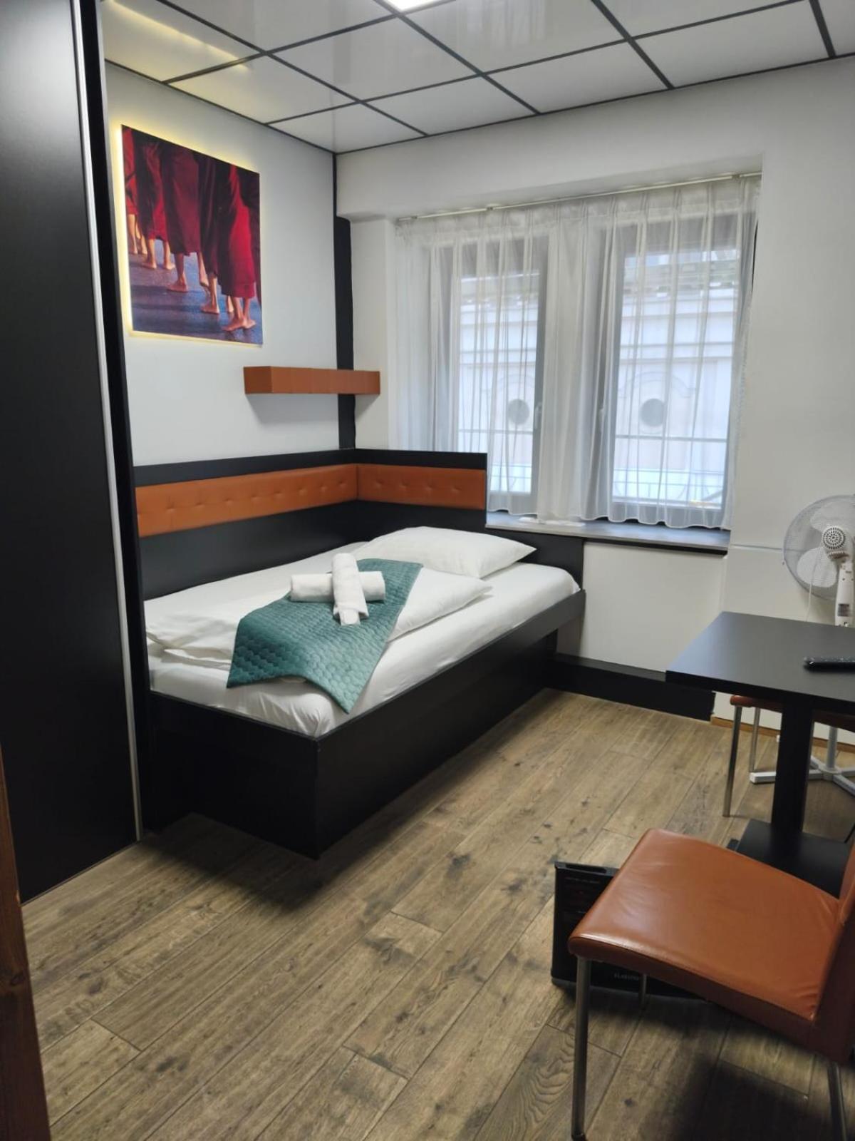 Deluxe Single Room