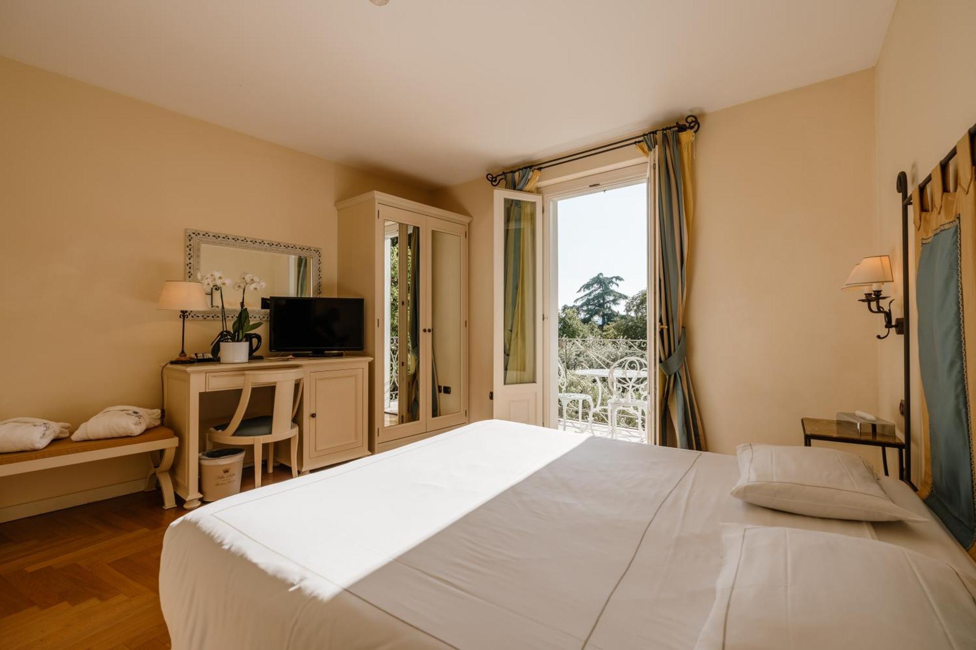Superior Double or Twin Room with Garden View