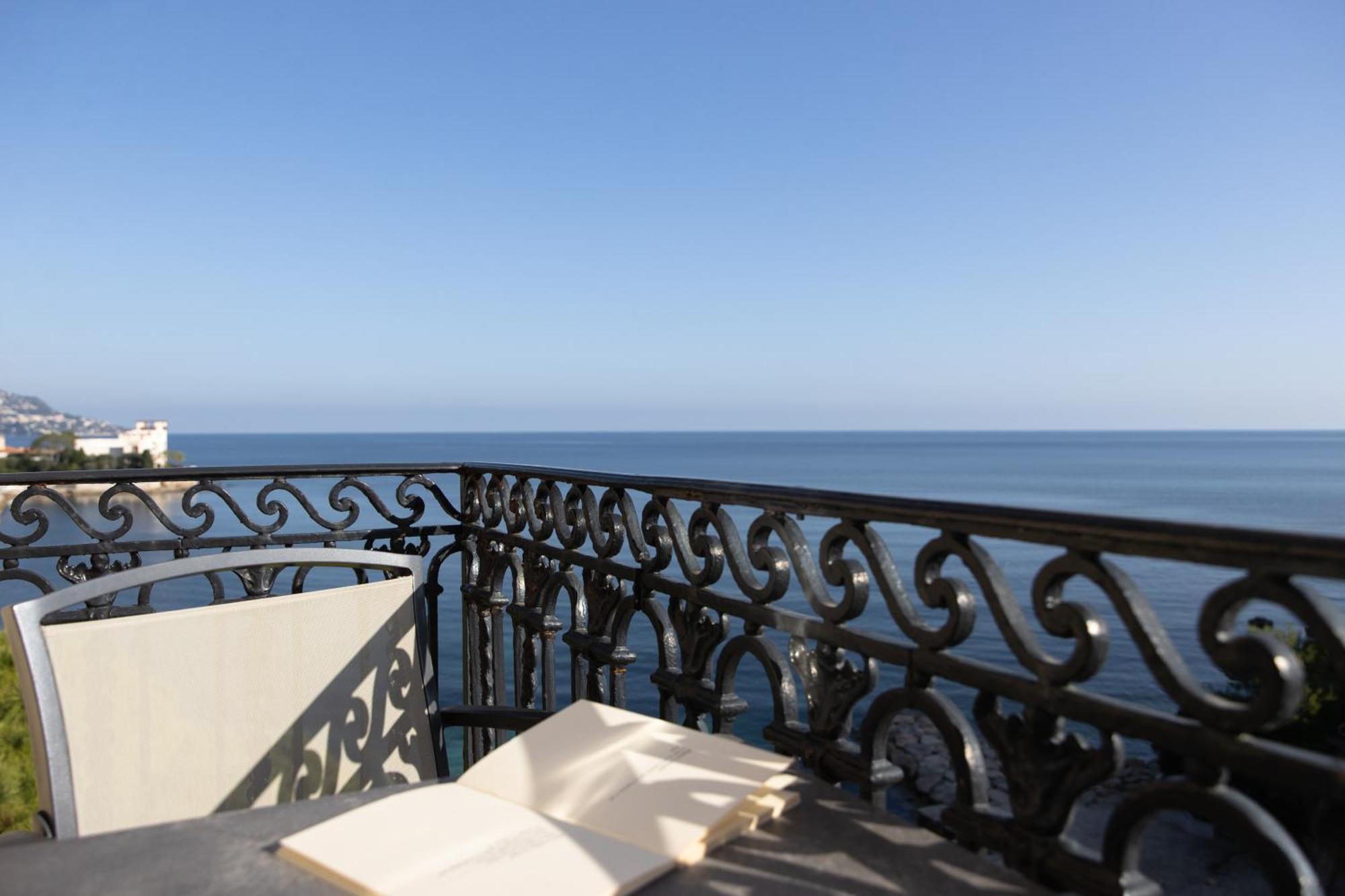 Junior Suite with Balcony
