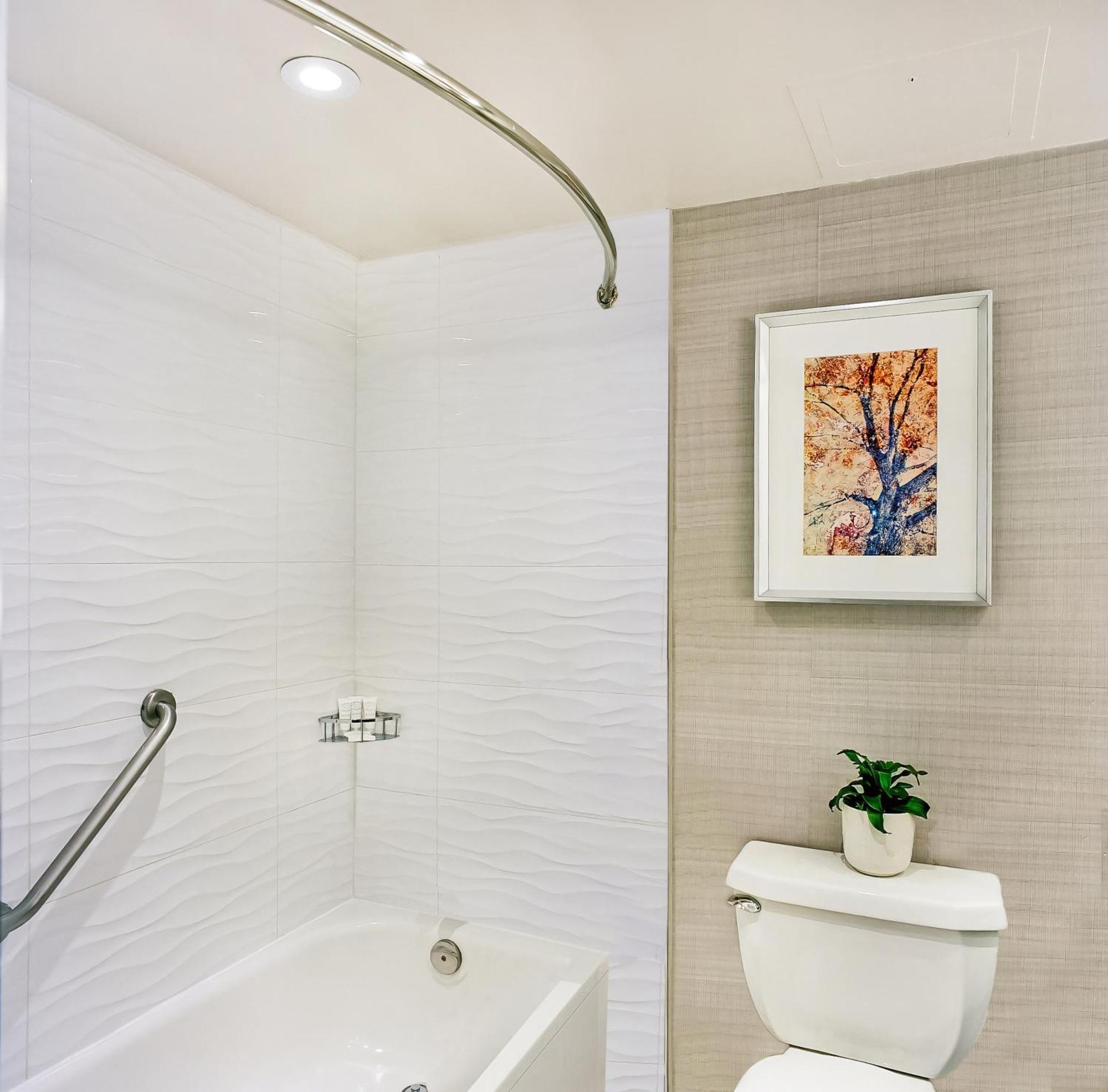 Standard Twin Room - Mobility Accessible