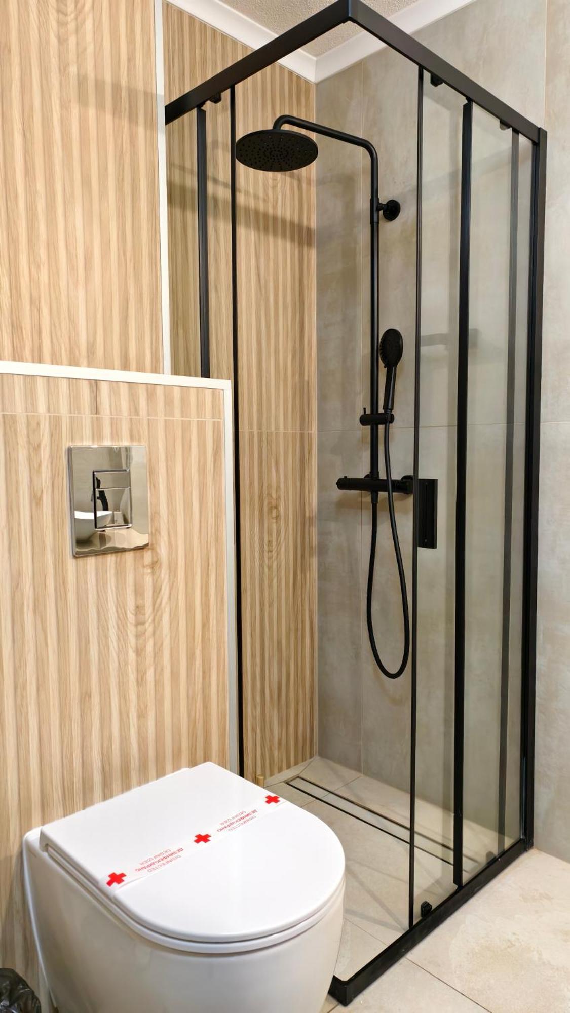 Studio (2 Adults)