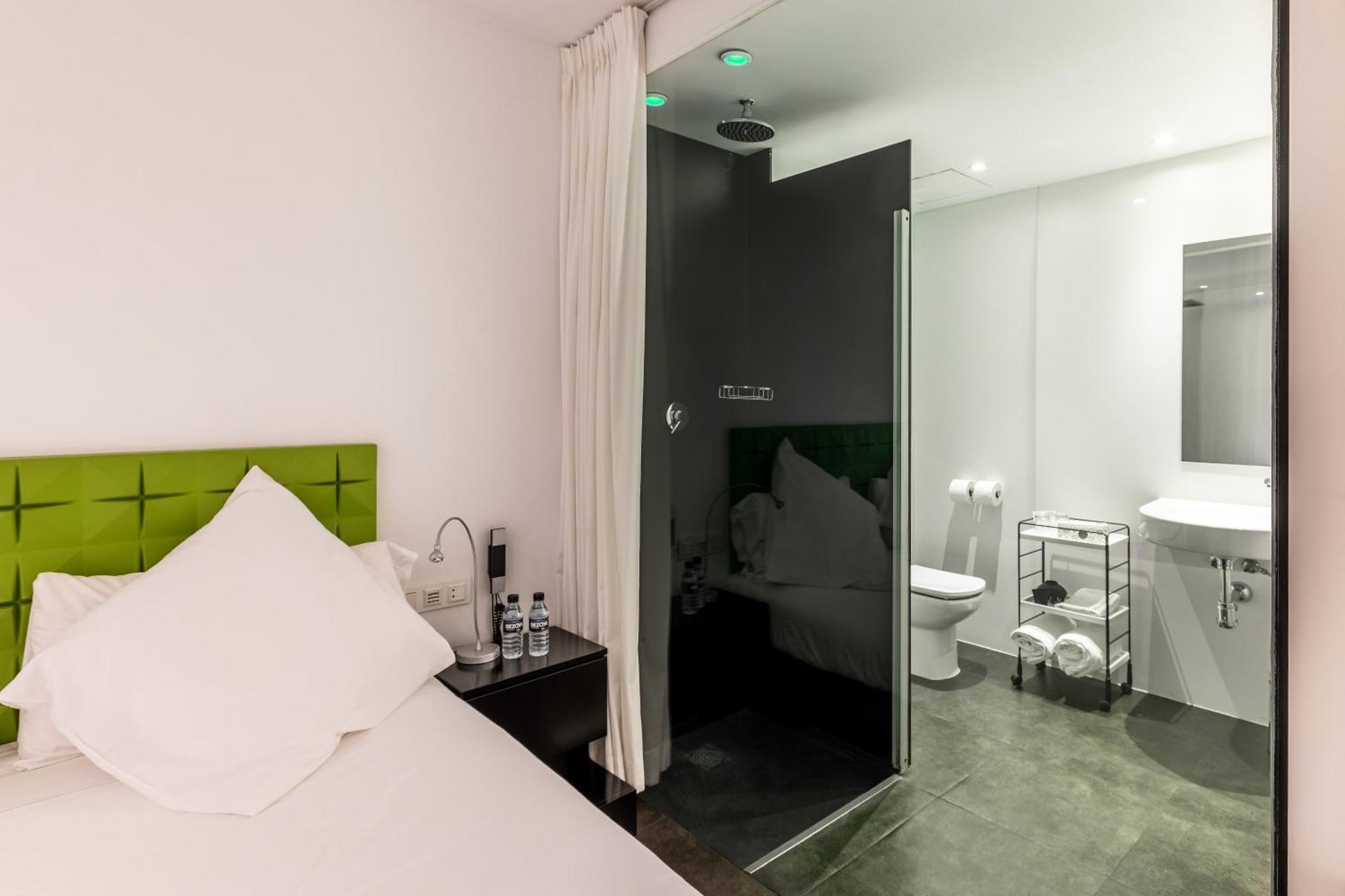 Large Single Room