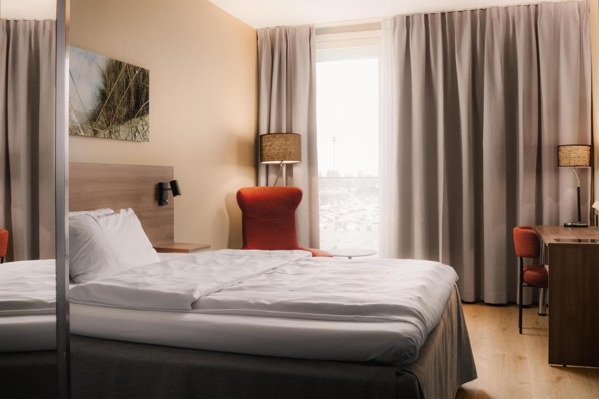 Standard Queen Room