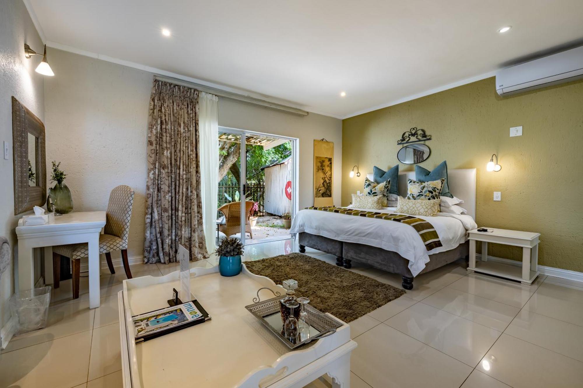 Executive suite - Private patio