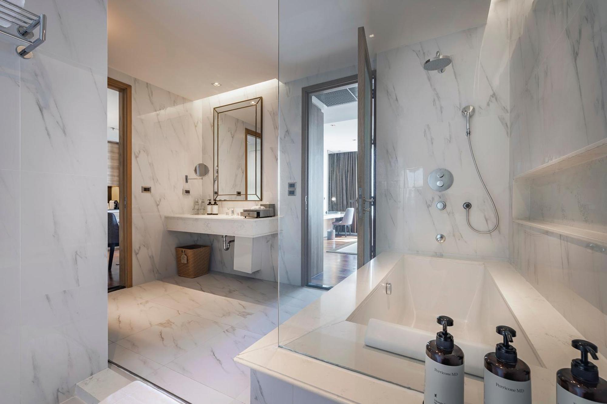 Balcony Suite