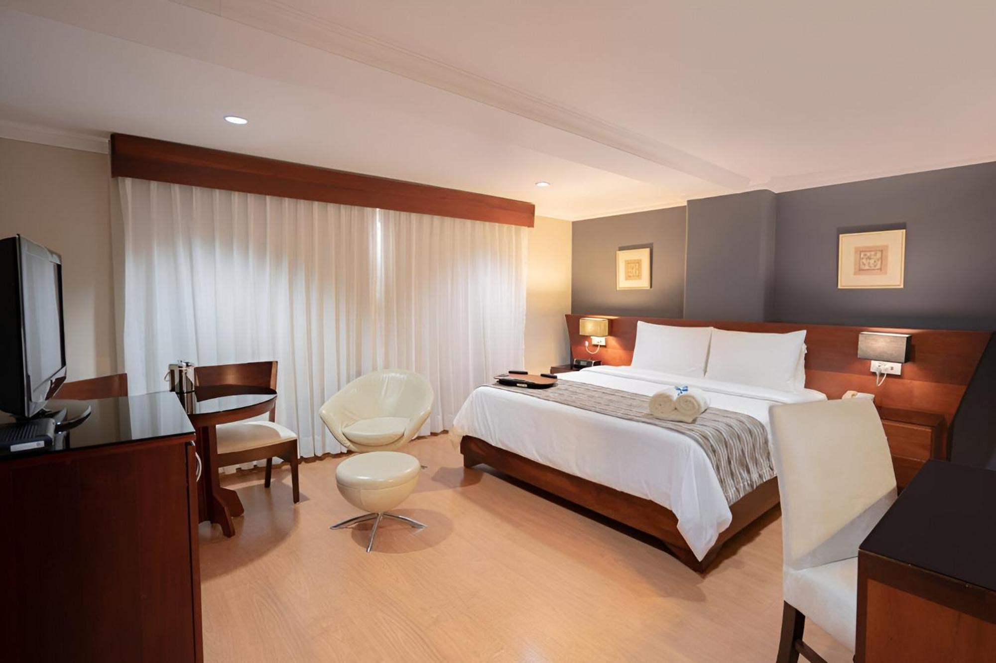 Deluxe 1 King Bed