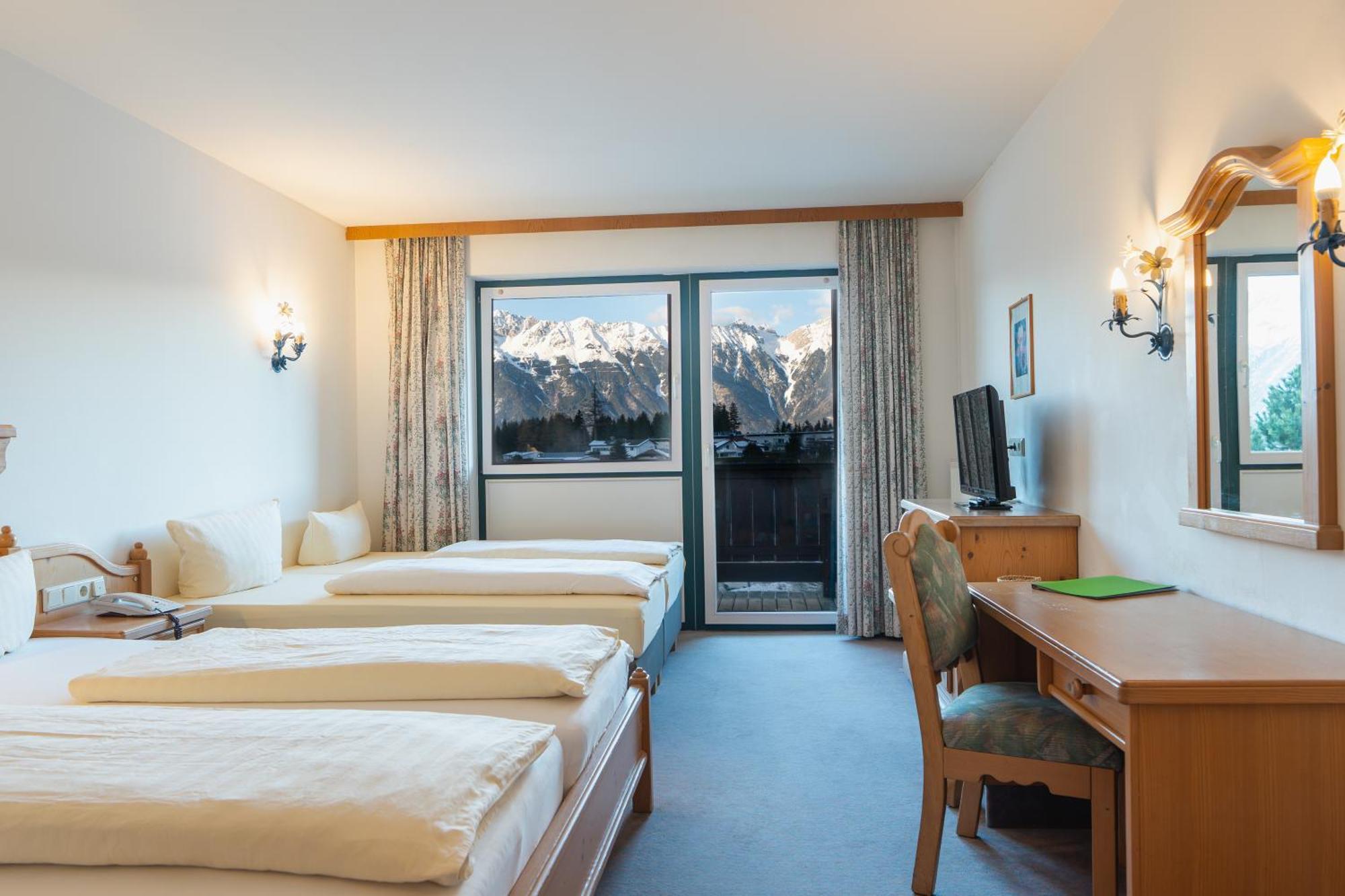 Triple Room with Mountain View