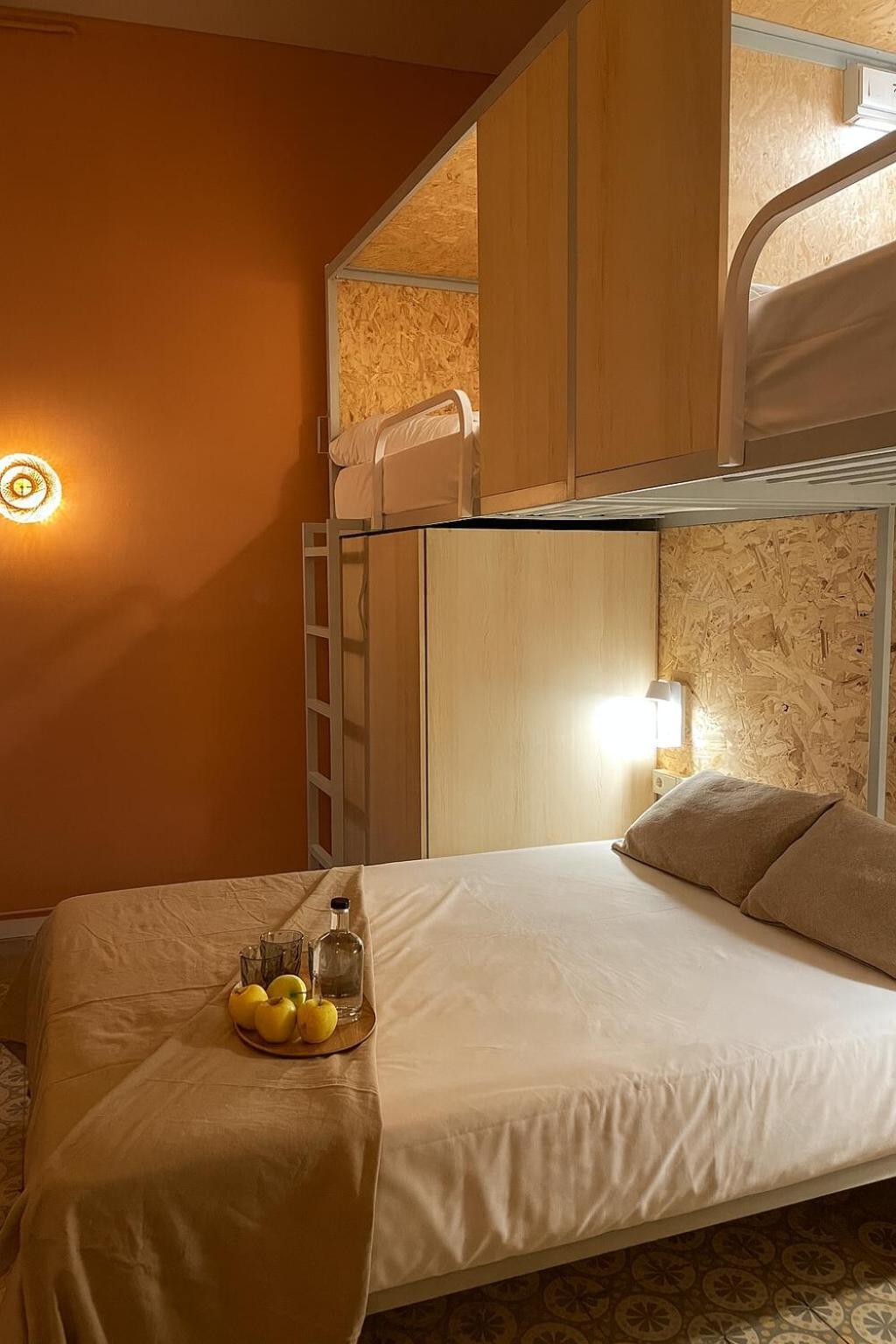 Quadruple Room with Private Bathroom
