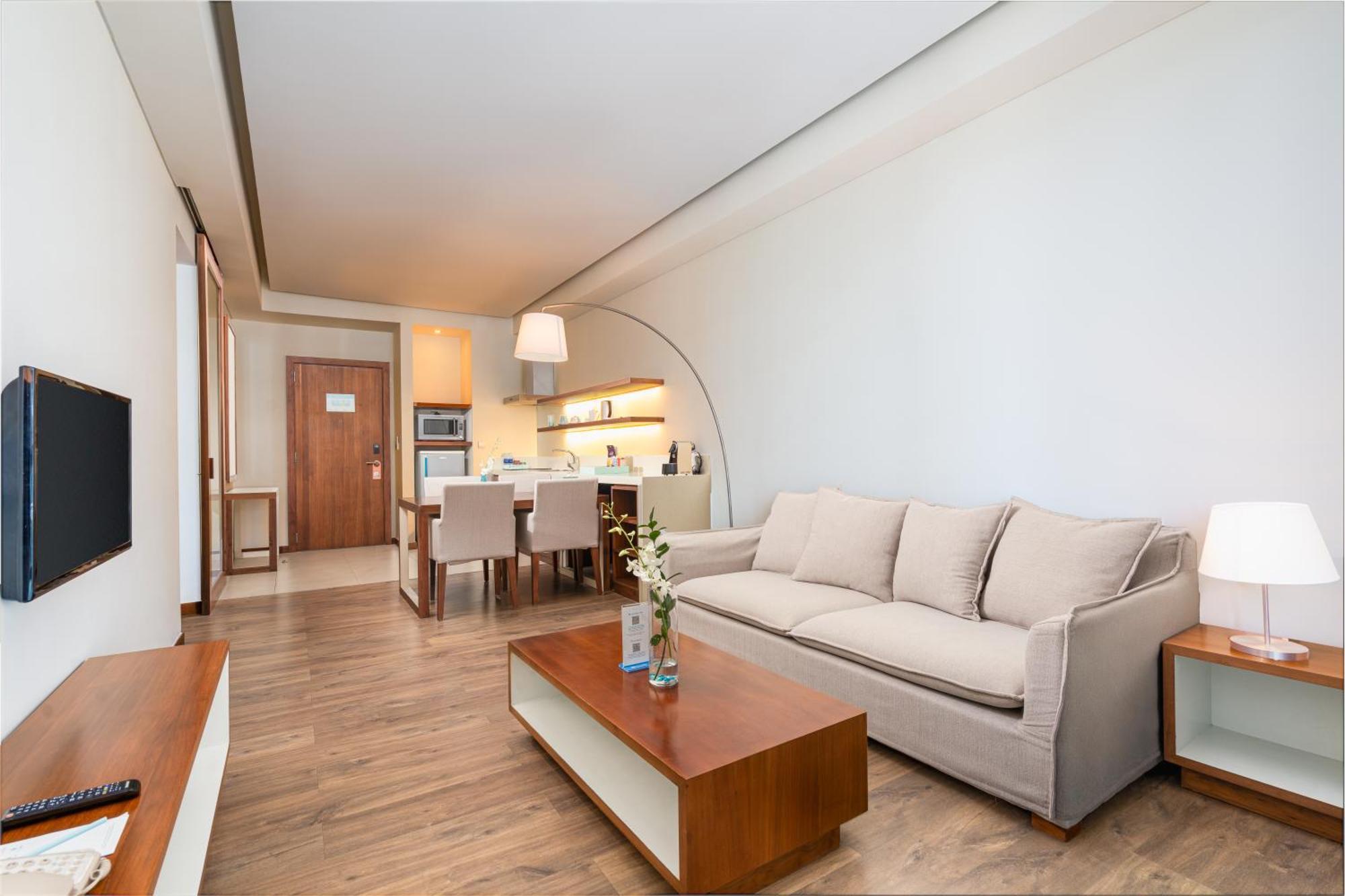 Special Offer - One-bedroom City View Suite with Balcony