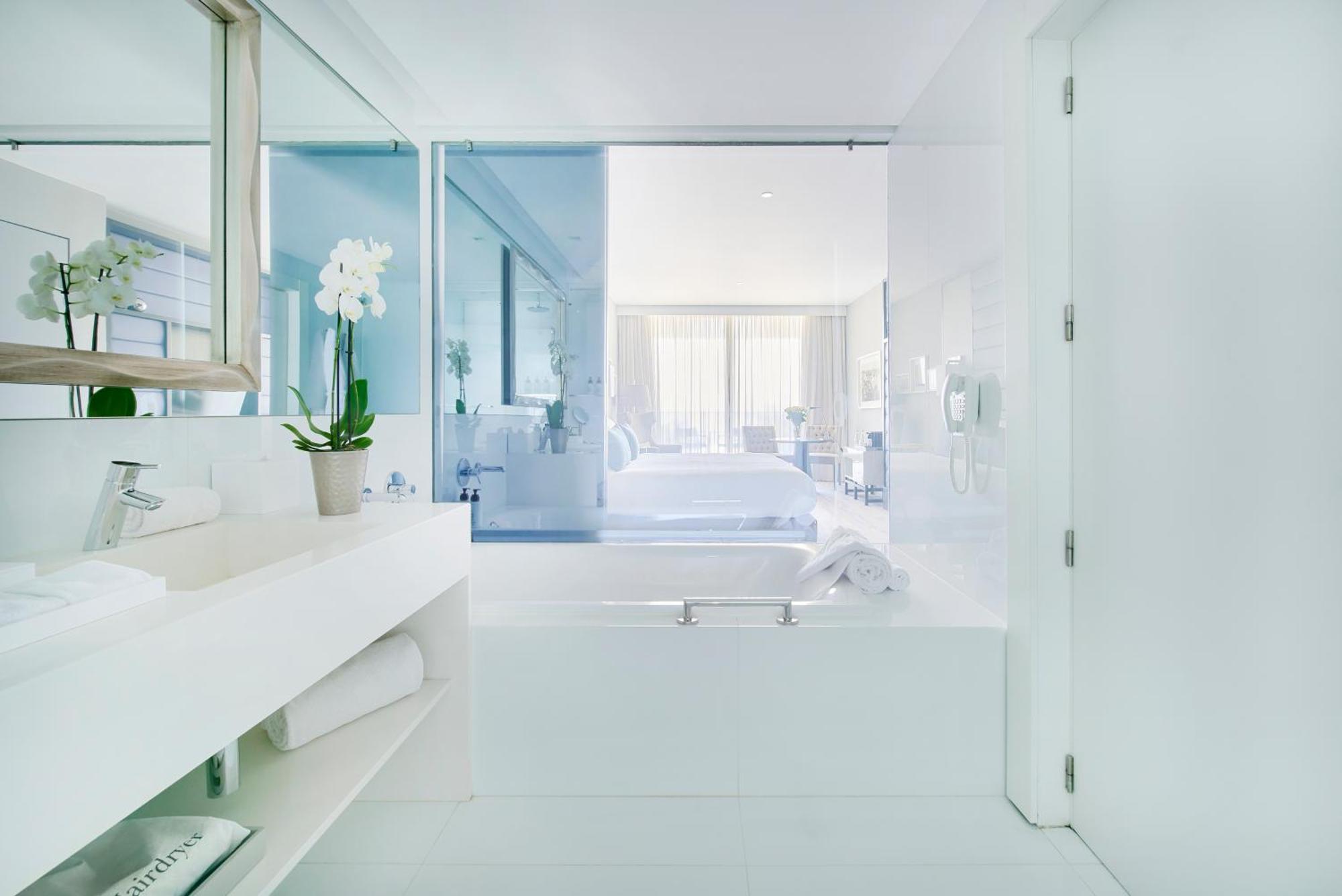 Premium Twin Room with Ocean View