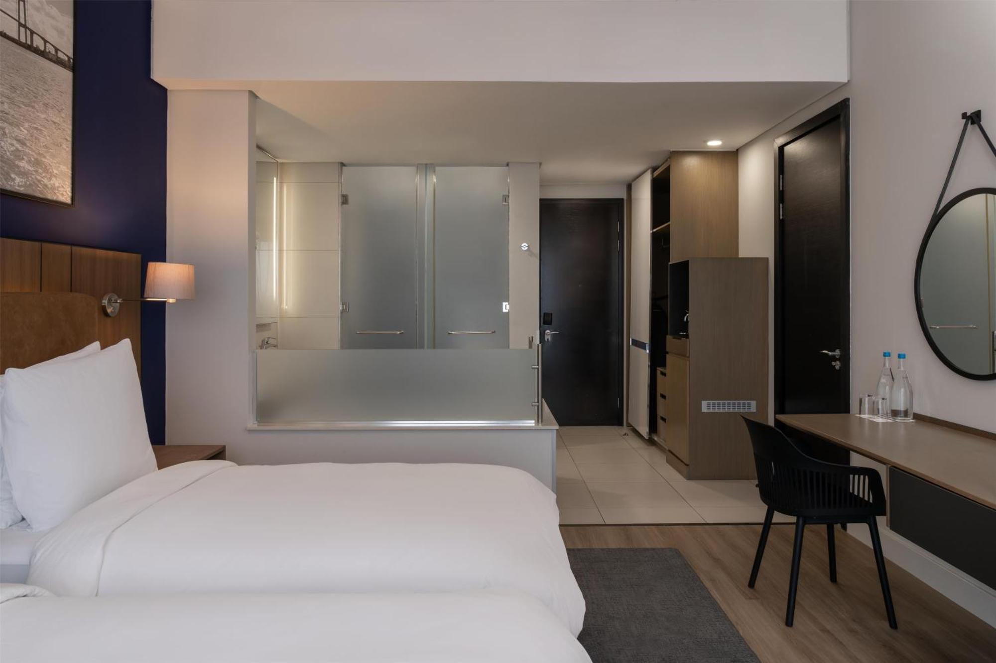 Deluxe Room -  City View