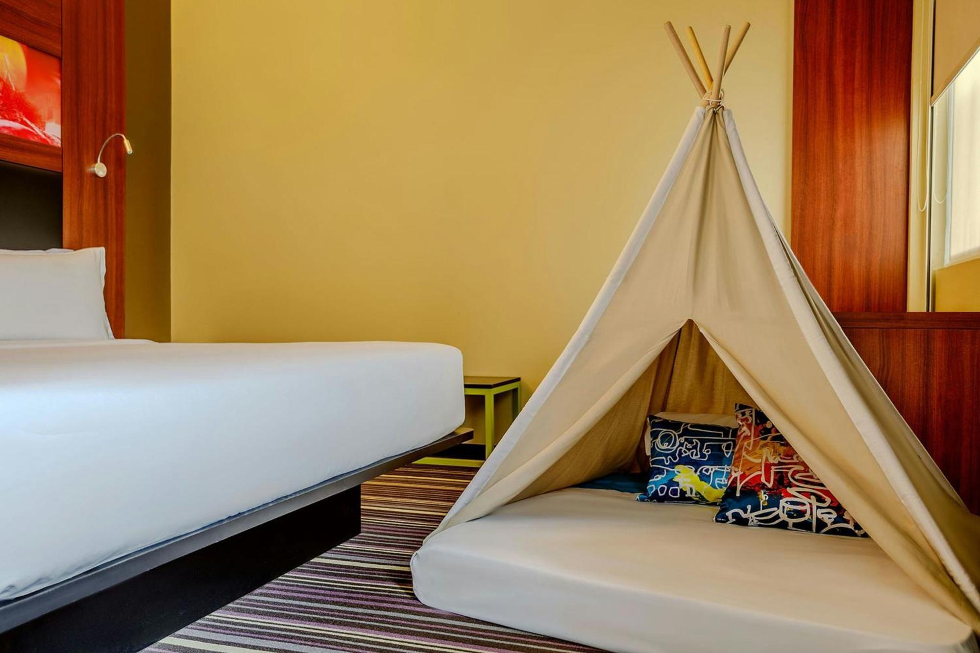 ALOFT, Guest room, 1 King, City view