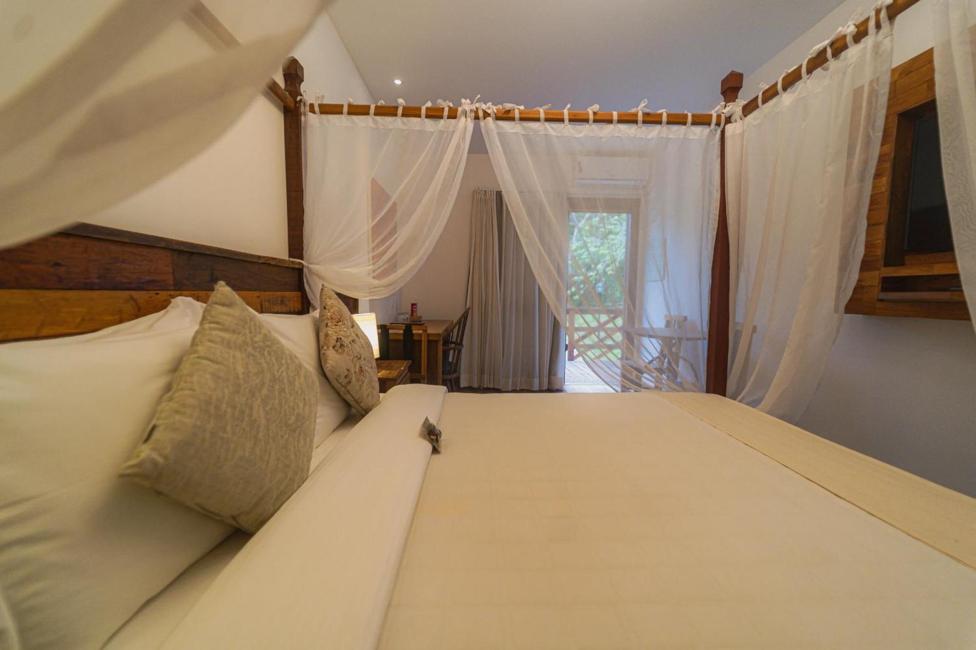 Double or Twin Room with Pool View