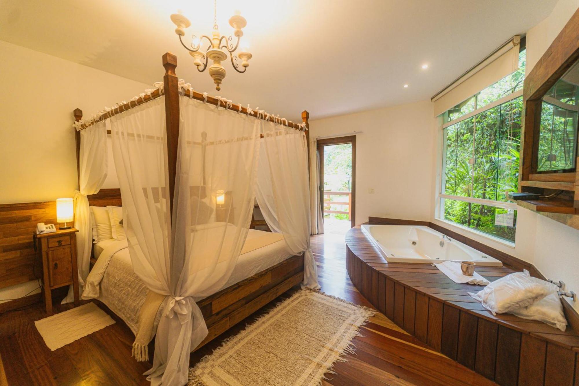 Deluxe Double or Twin Room with Spa Bath