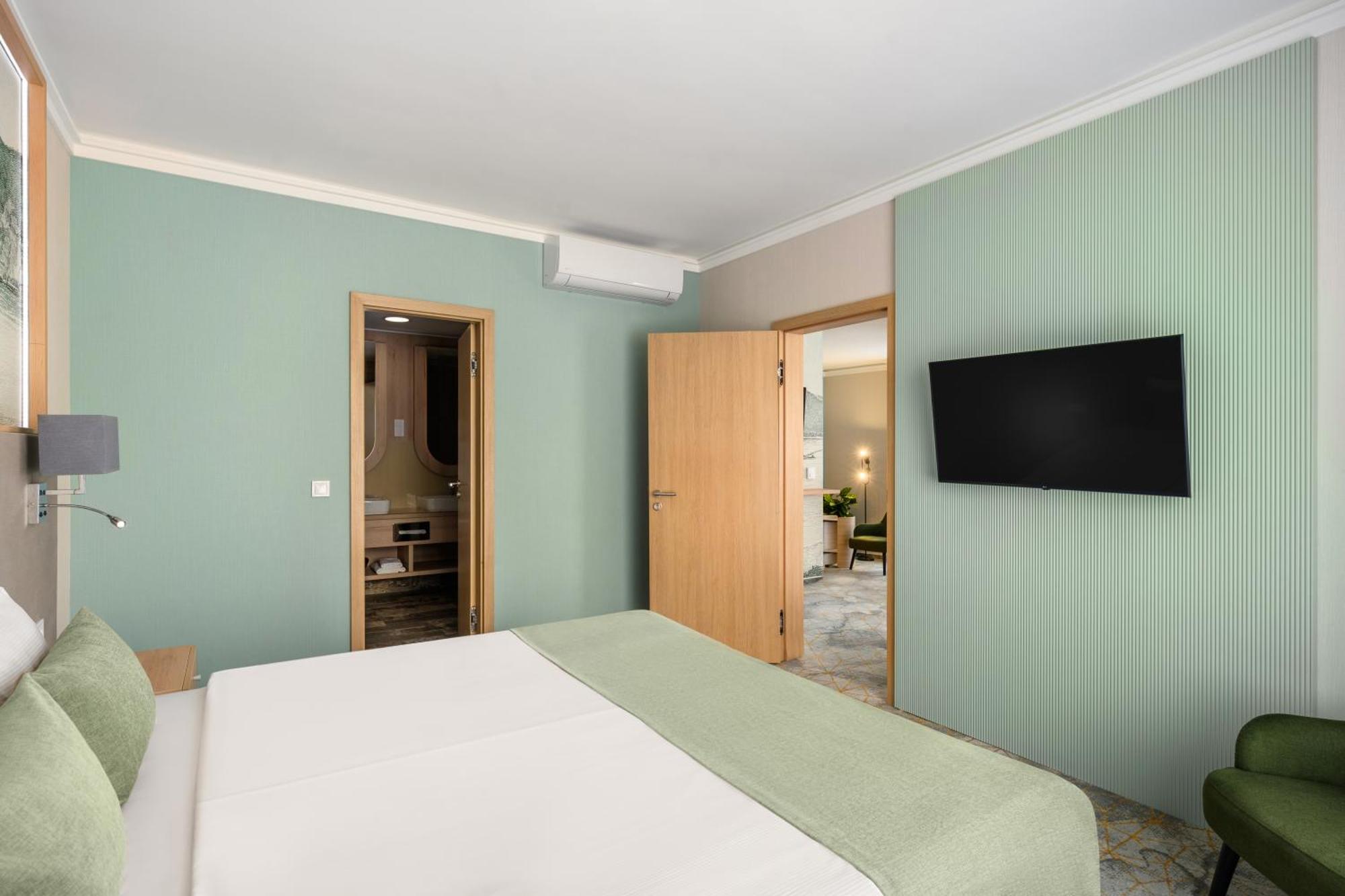 Suite with Balcony