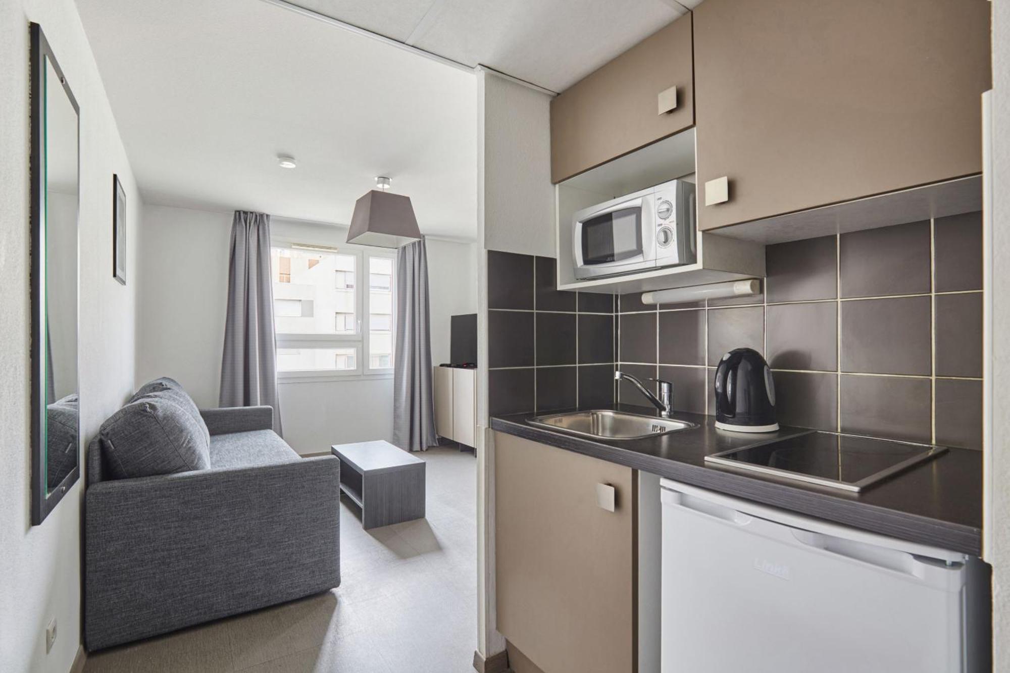 One-Bedroom Apartment (4 Adults)