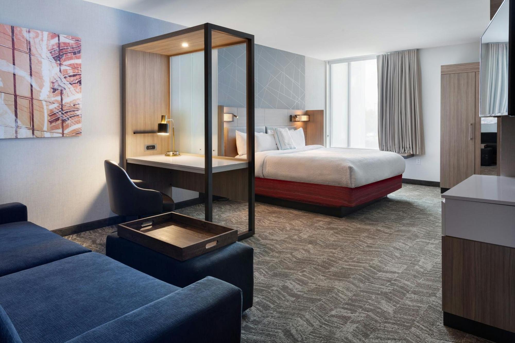 King Suite High Floor,1634449705:JPEG