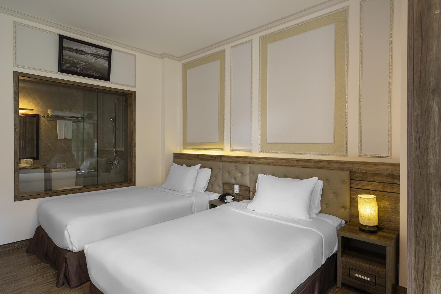 Deluxe Twin Room with Street View