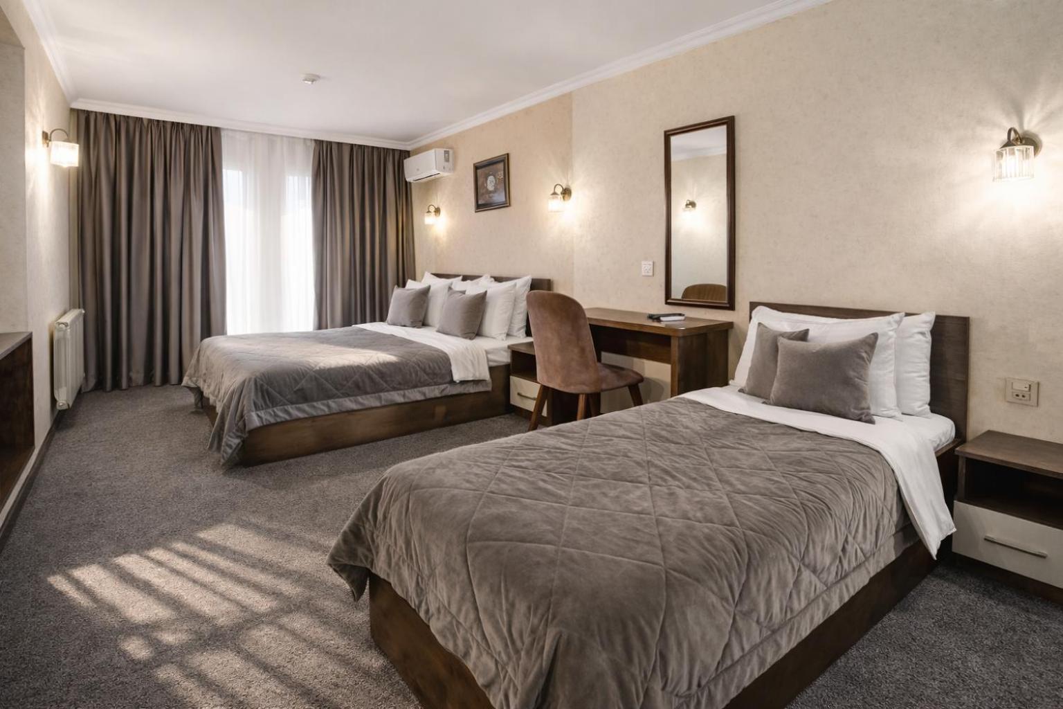 Triple Room