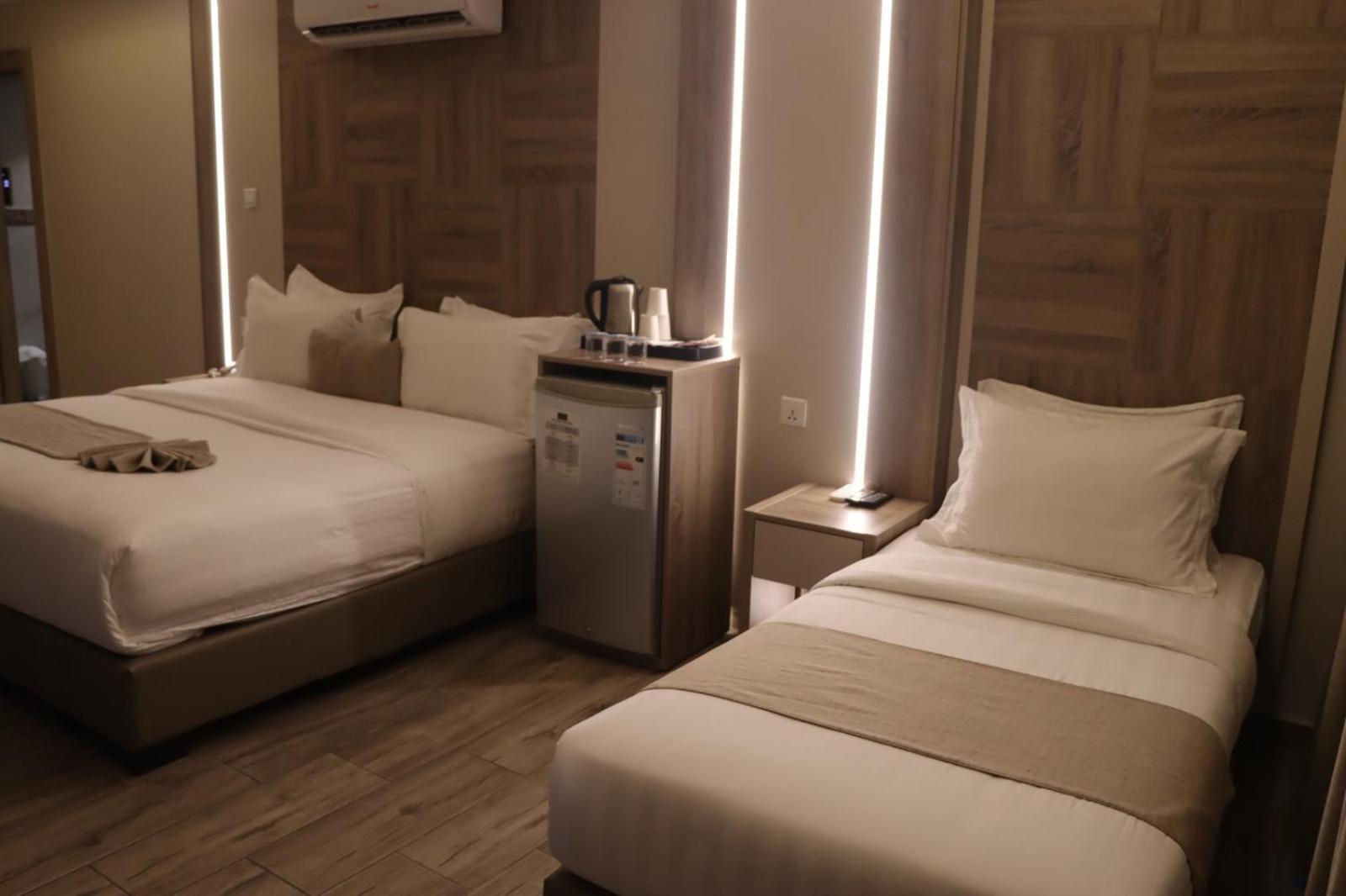 Triple Room