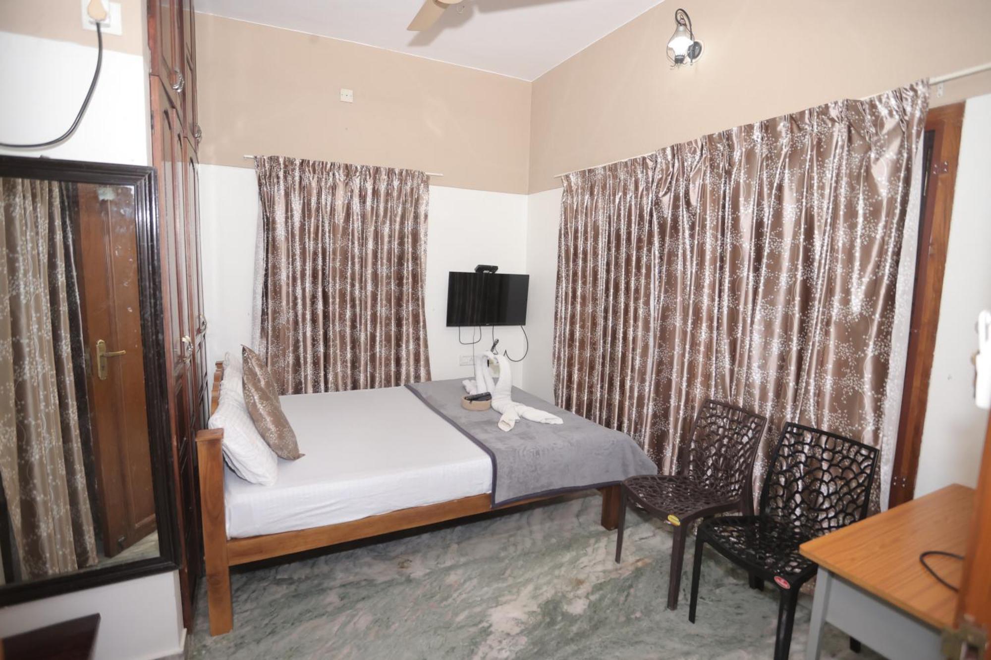 Double Room with Private Bathroom